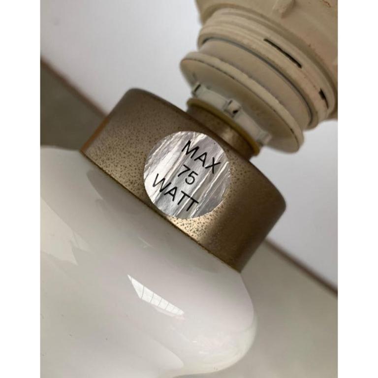 Lampe de table vintage danoise modèle Mary en verre opalin par Per Lütken, années 1970 en vente 4