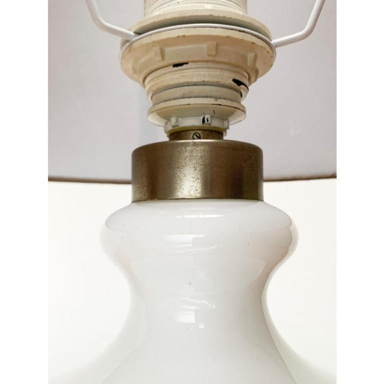 Lampe de table vintage danoise modèle Mary en verre opalin par Per Lütken, années 1970 en vente 6