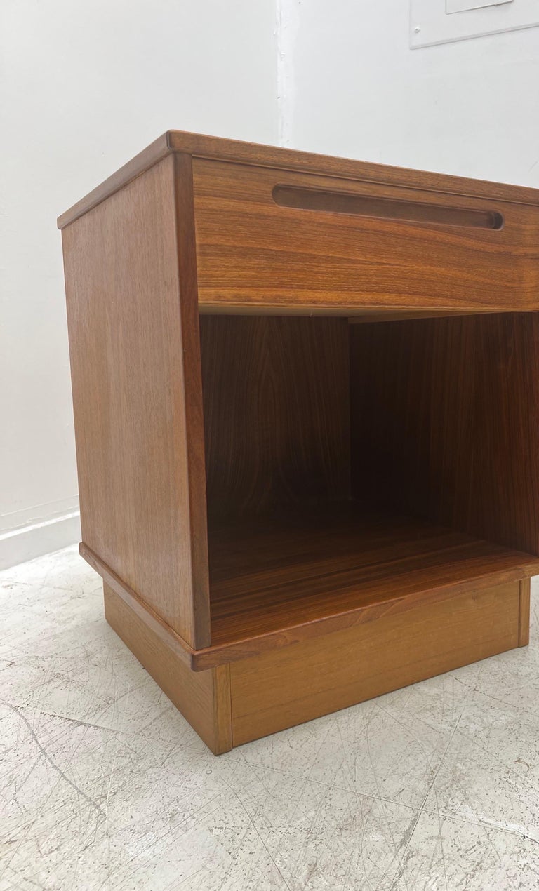 Curated visual reference: Picture Idea: Vintage Danish Modern Accent Table By Jesper For Sale At