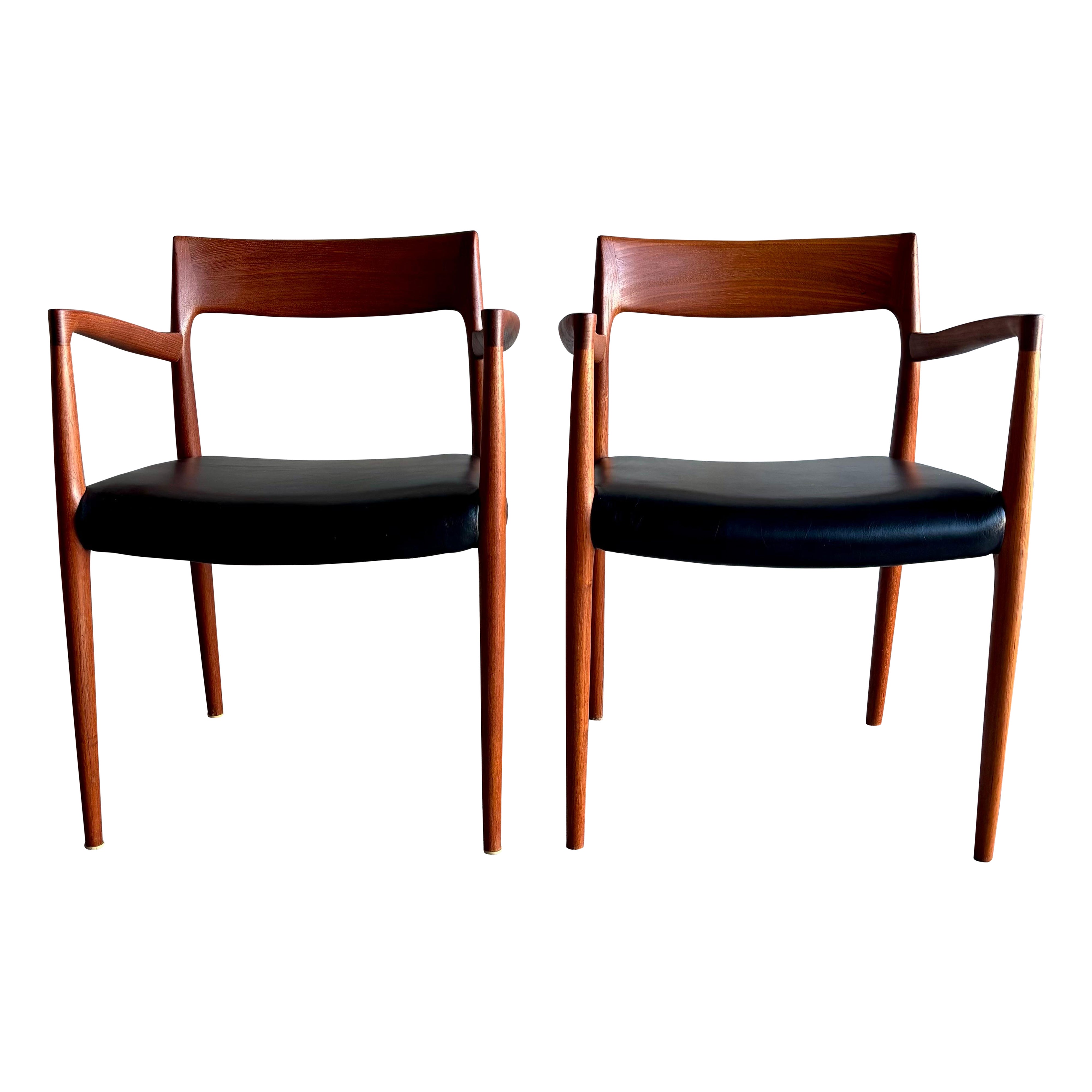 Vintage Danish Modern Armchairs – Niels Otto Møller Model 57, Teak, a Pair en vente