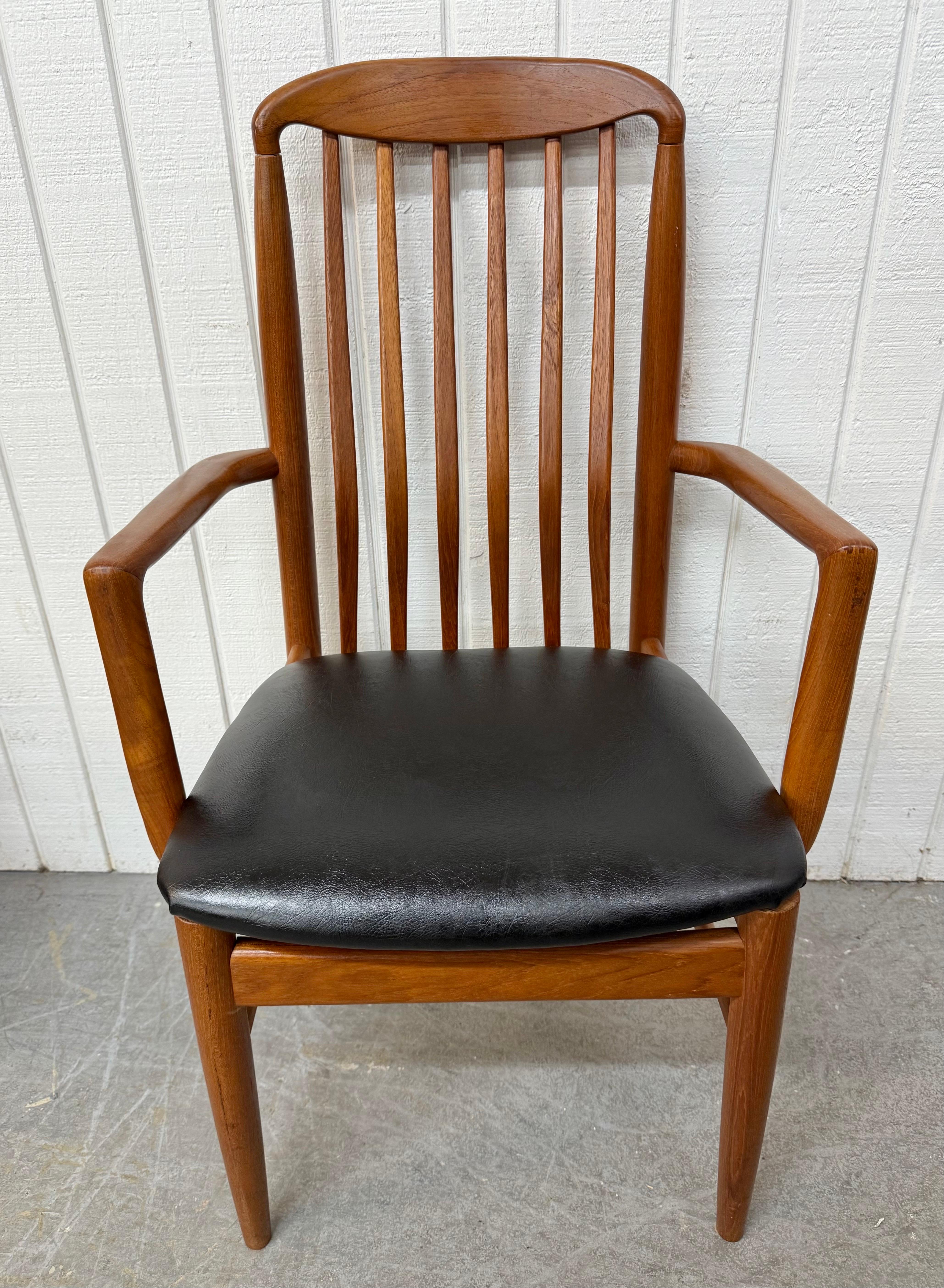 Danois Vintage Danish Modern Benny A Linden Dining Chairs - Set of 10 en vente