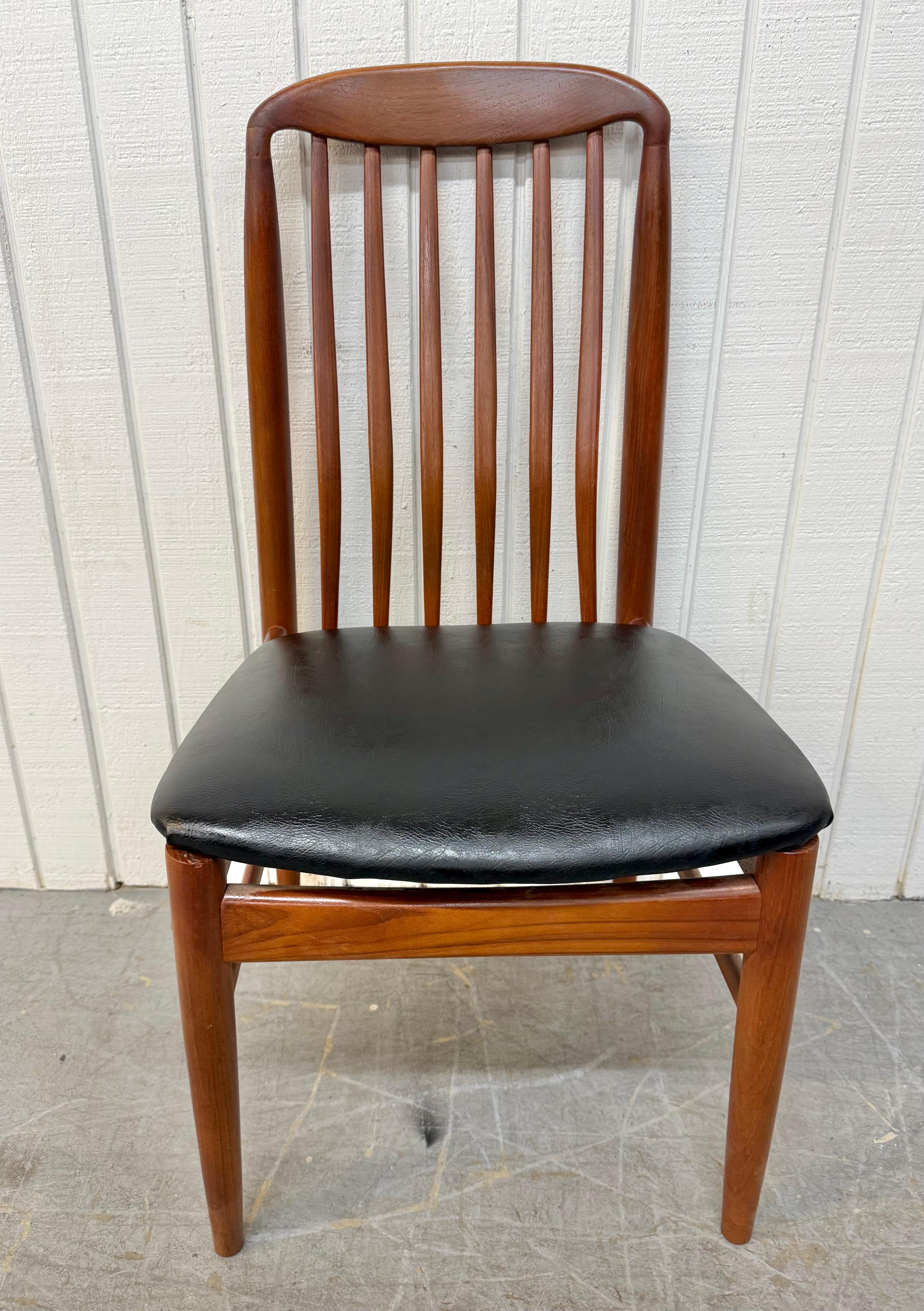 Imitation cuir Vintage Danish Modern Benny A Linden Dining Chairs - Set of 10 en vente