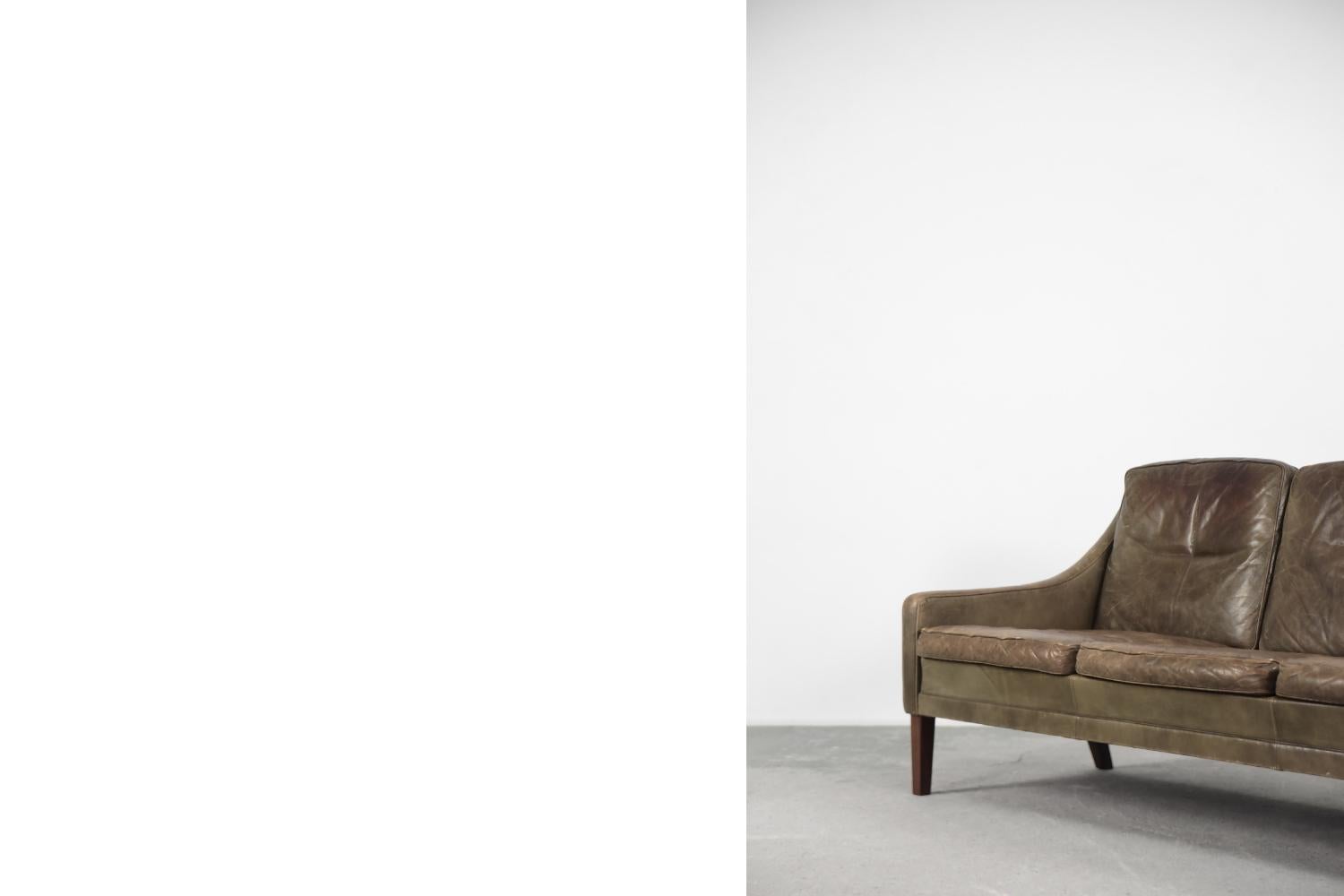 Canapé 3 places danois vintage en cuir marron de style scandinave moderne du milieu du siècle, années 1950 en vente 1