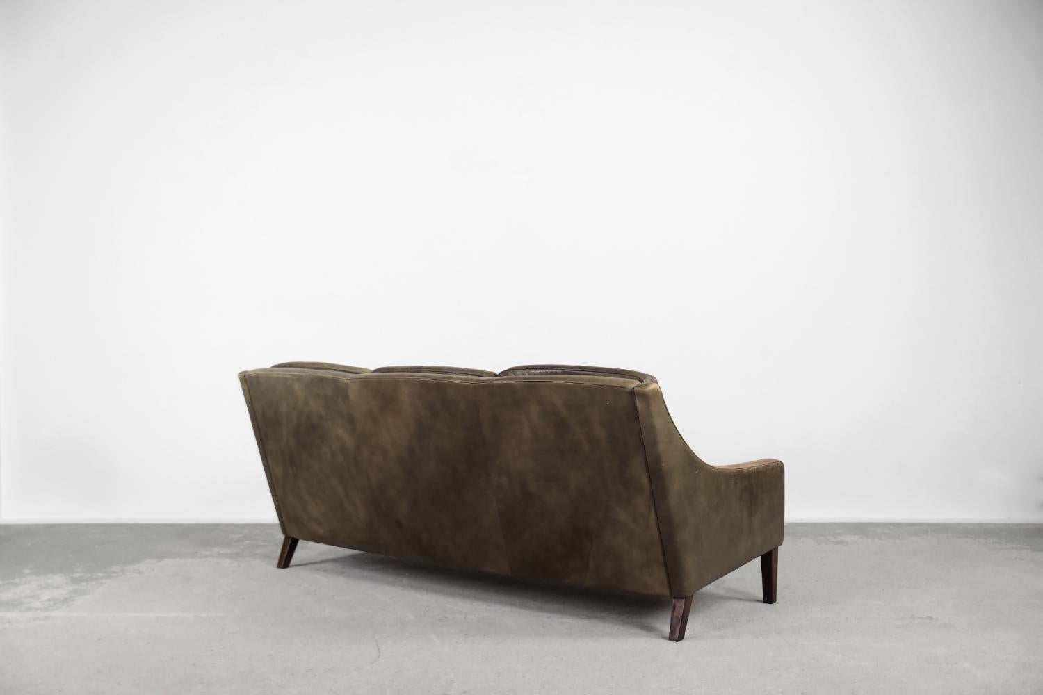 Canapé 3 places danois vintage en cuir marron de style scandinave moderne du milieu du siècle, années 1950 en vente 2