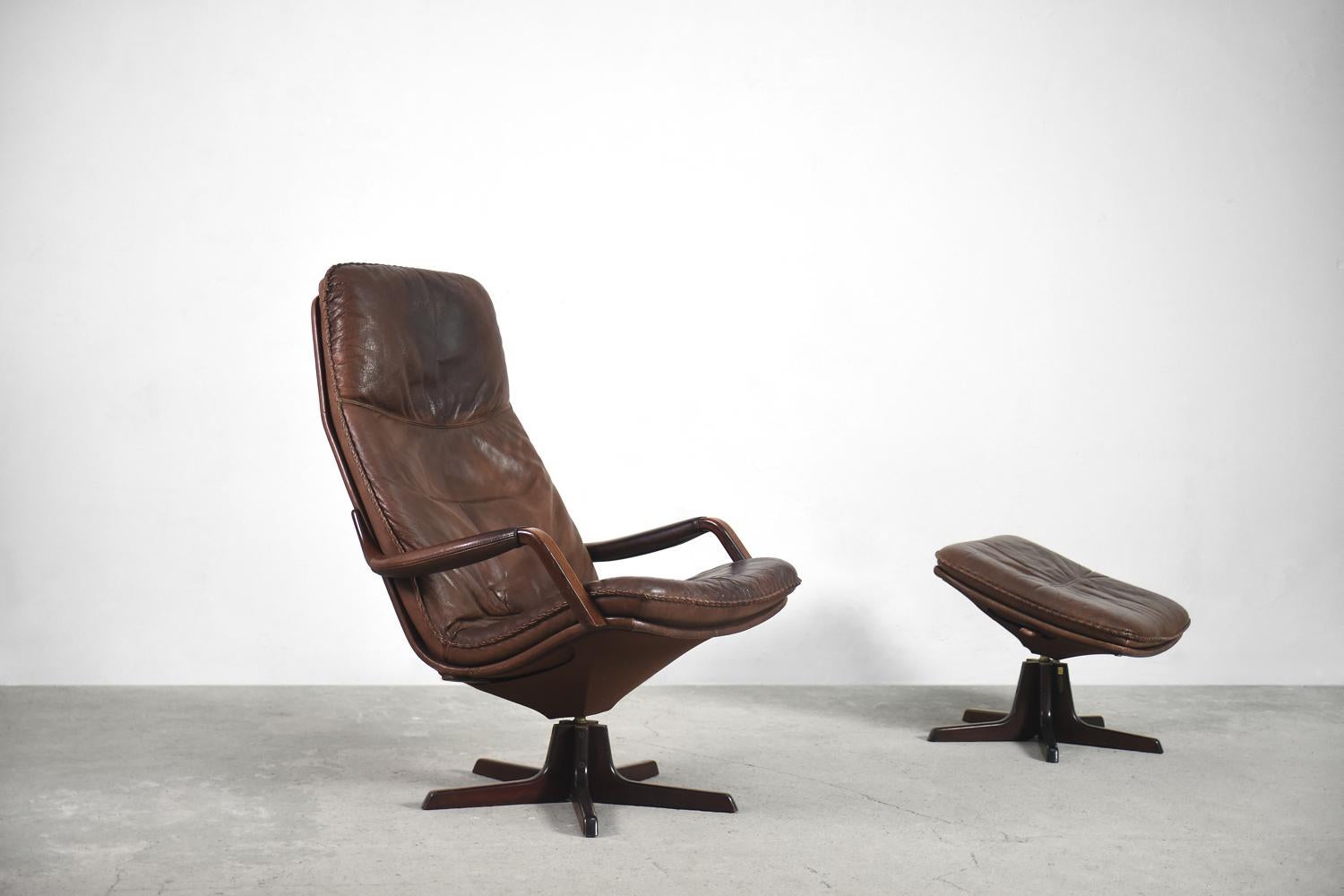Late 20th Century Vintage Danish Modern Brown Leather Easy Chair & Ottoman Set from Berg Furniture For Sale