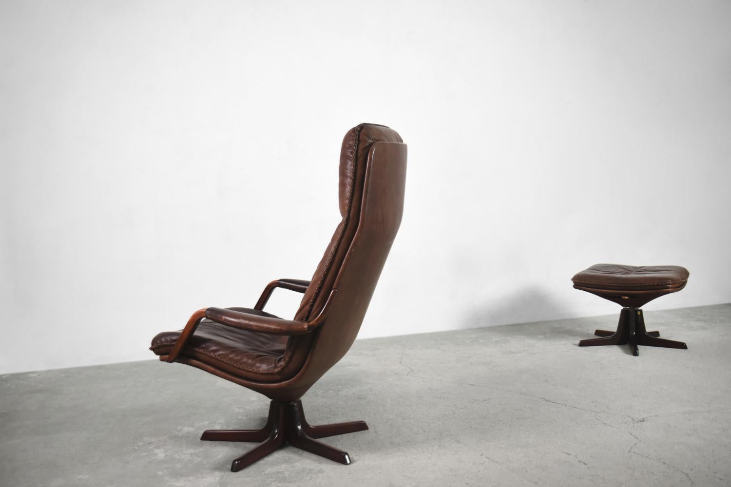 Vintage Danish Modern Brown Leather Easy Chair & Ottoman Set from Berg Furniture For Sale 2