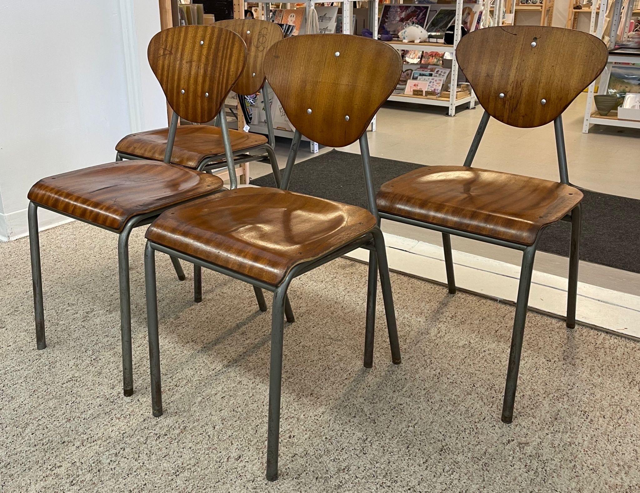 Mid-Century Modern Vintage Danish Modern Chairs With Metal Frame. Set of 4. For Sale