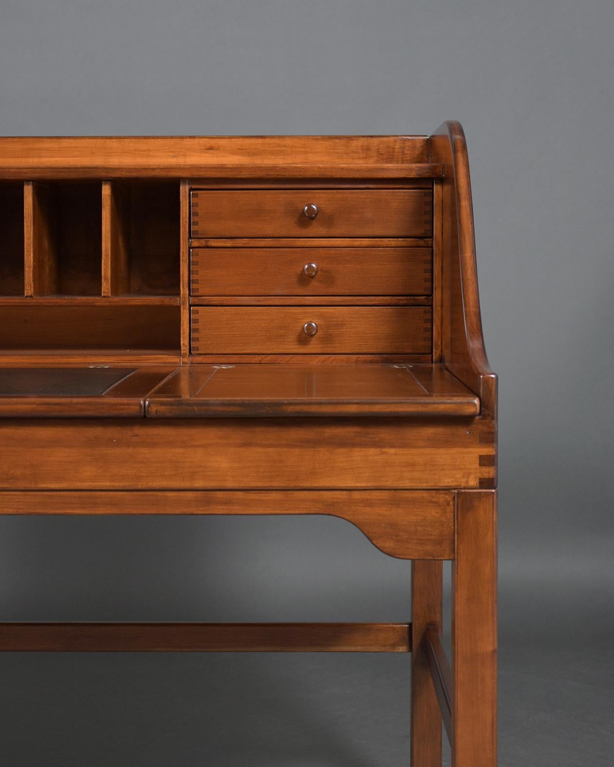 Vintage Danish Modern Desk In Good Condition In Los Angeles, CA