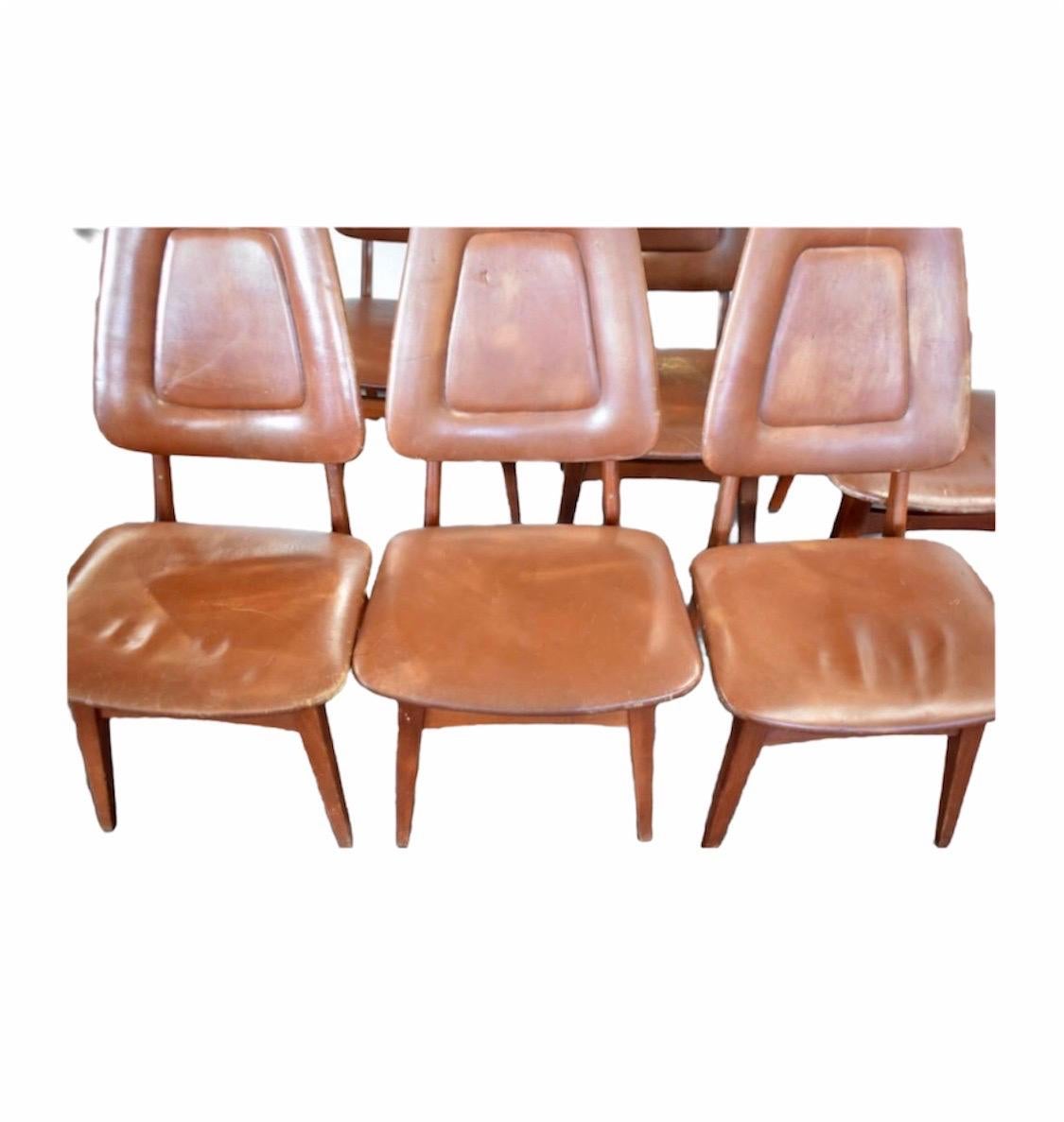 Vintage Danish modern dining chairs set of 6.

Dimensions. 20 W ; 40 H ; 24 D
 Seat height 18.