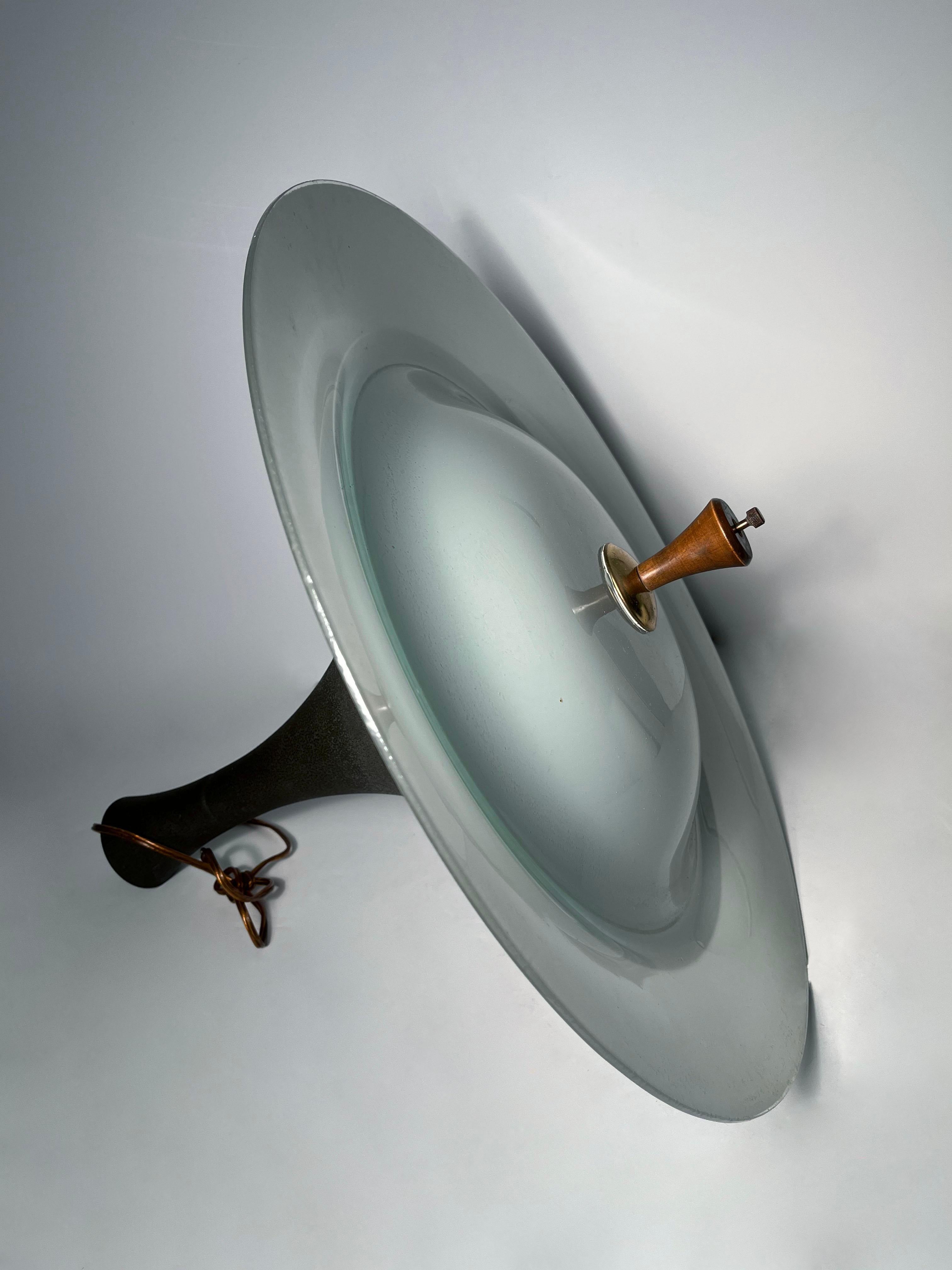 Metallo Lampada a sospensione a tulipano elegante danese moderna d'epoca in vendita