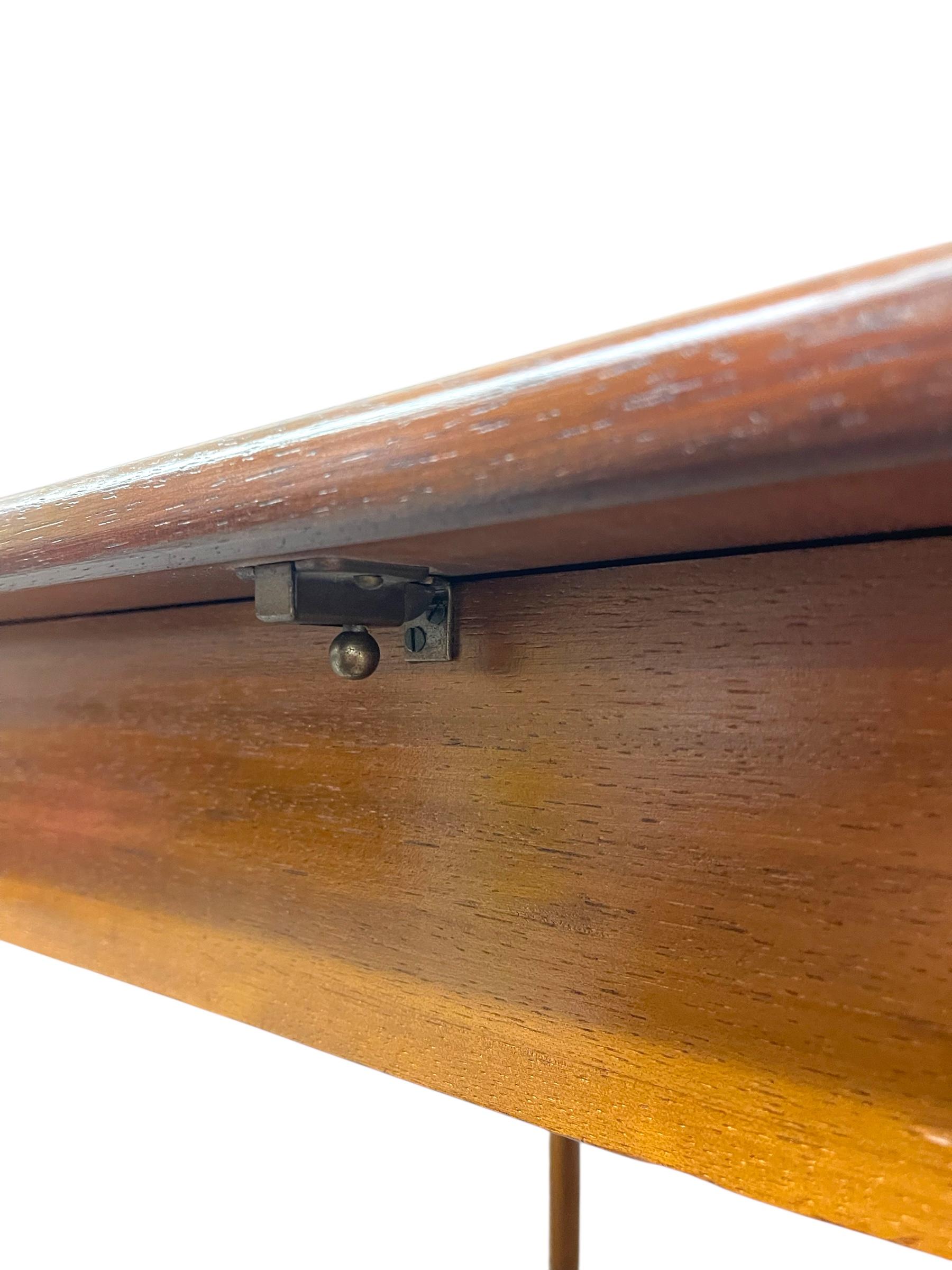 Vintage Danish Modern Expanding Dining Table with Self-storing Leaf For Sale 5