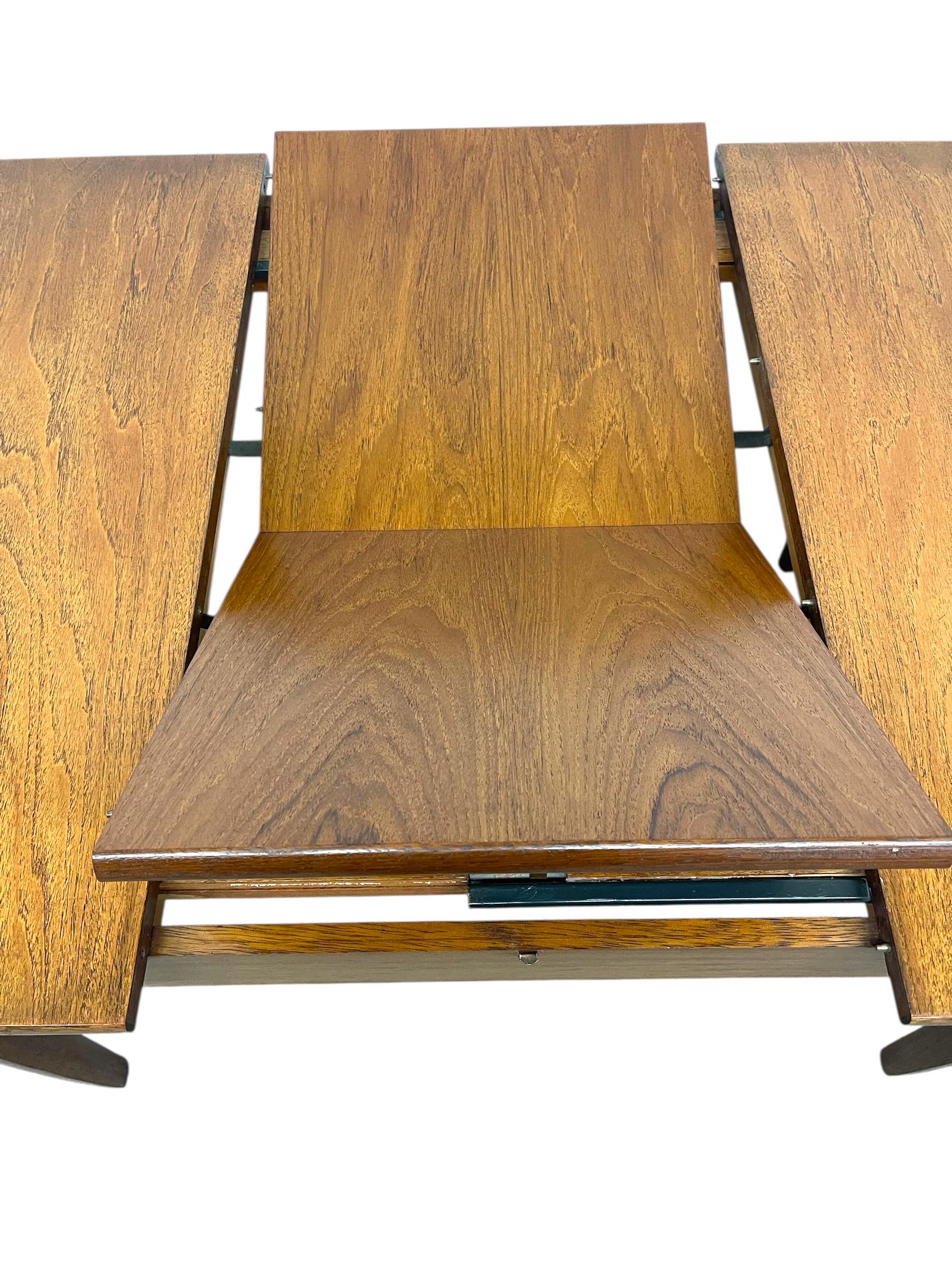 Vintage Danish Modern Expanding Dining Table with Self-storing Leaf For Sale 3