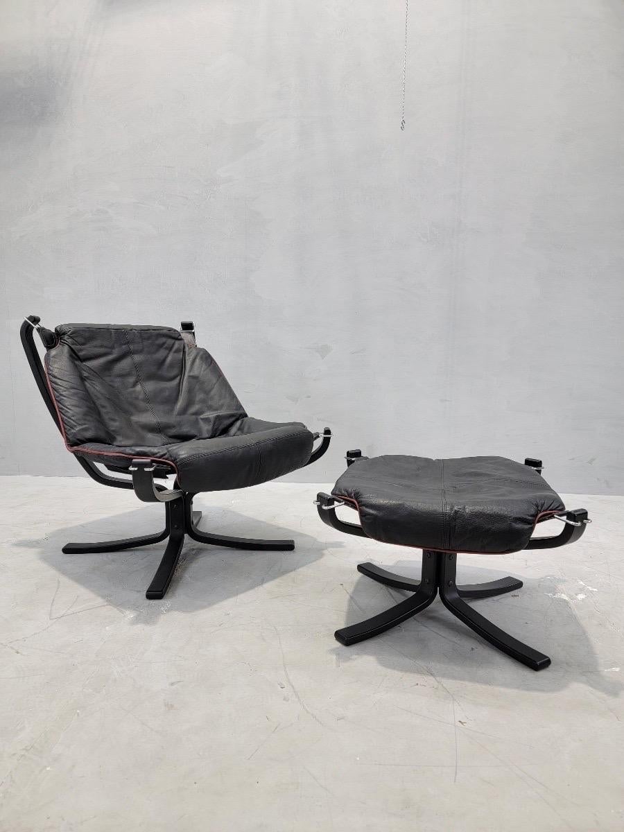 Vintage Danish Modern Falcon Leather Lounge Chair & Ottoman by Vatne Mobler For Sale 4