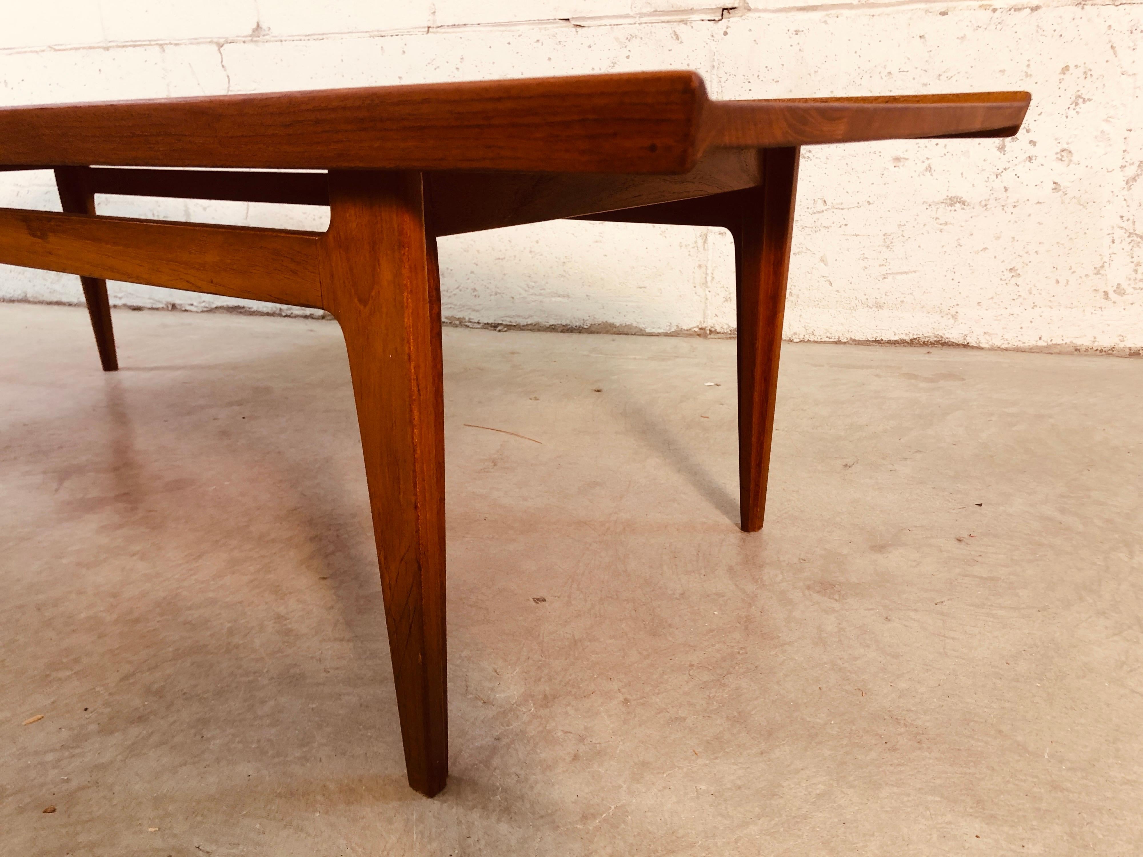 20th Century Vintage Danish Modern Finn Juhl for France & Sons Teak 532 Coffee Table For Sale