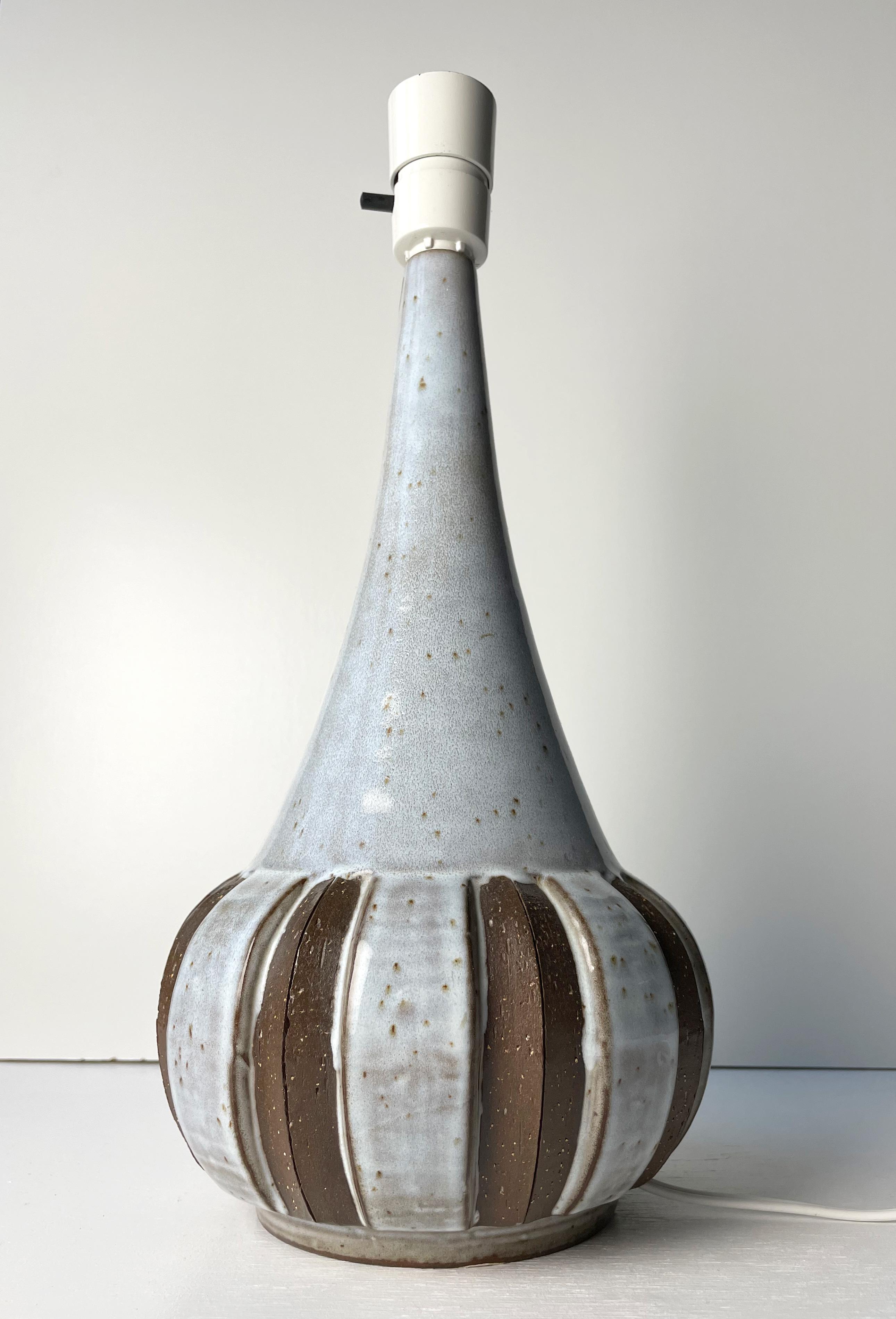 Mid-Century Modern Vintage Grey Striped Ceramic Table Lamp, Starck Andersen, 1960s For Sale