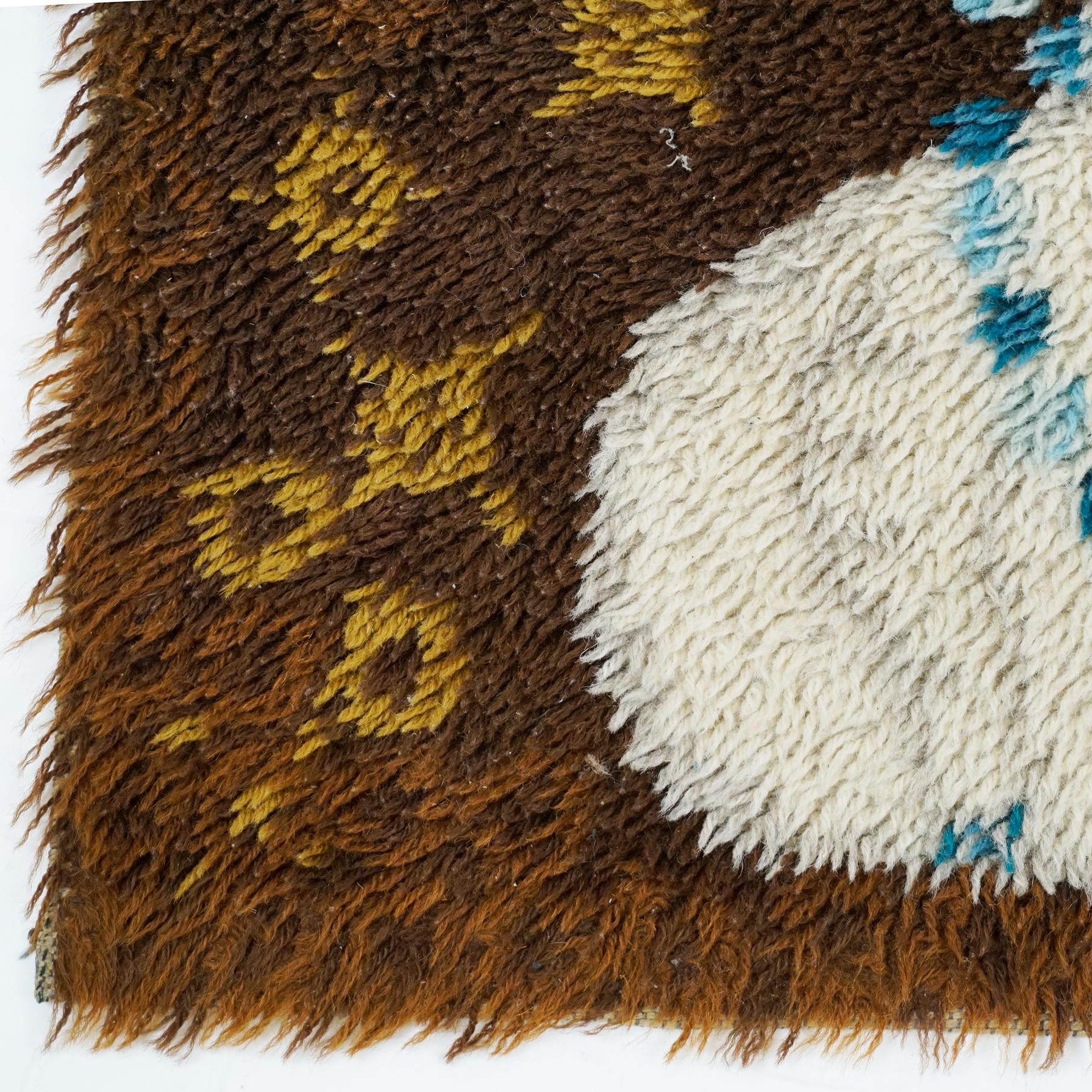 Vintage Danish Modern High Pile Brown and Blue Wool Rug with White Cat In Good Condition In Vienna, AT