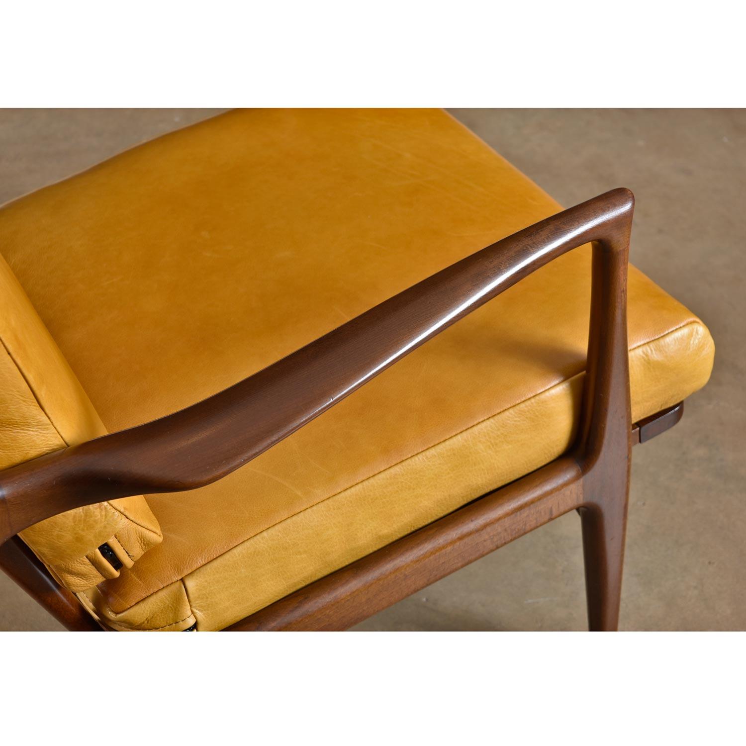 Vintage Danish Modern Ib Kofod-Larsen Sculpted Blade Arm Lounge Chair for Selig 1