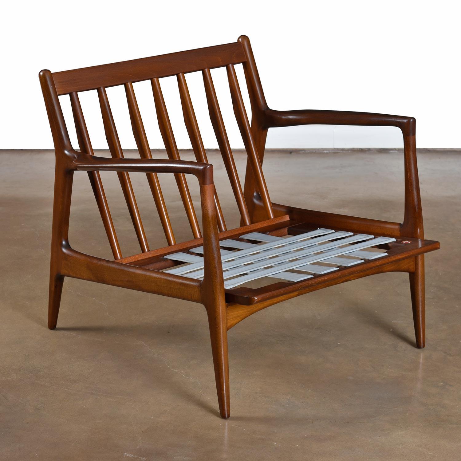 Mid-Century Modern Vintage Danish Modern Ib Kofod-Larsen Sculpted Blade Arm Lounge Chair for Selig