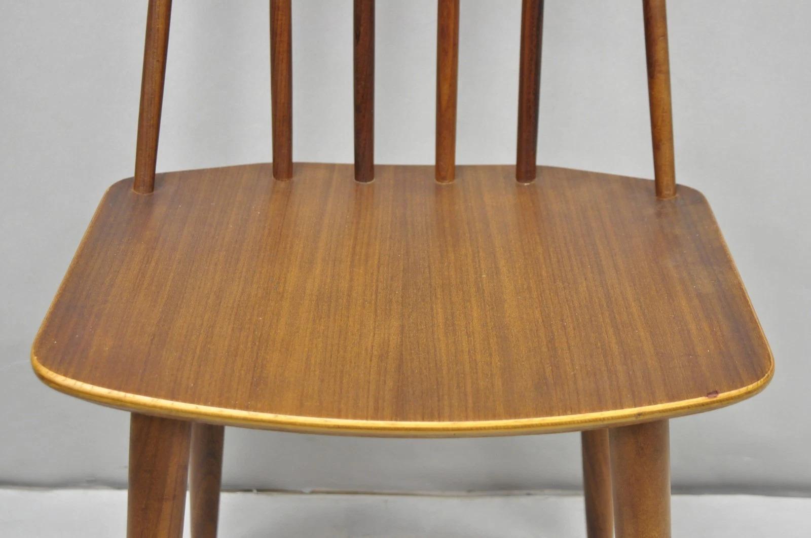 Vintage Danish Modern J77 Teak Side Chair von Folke Pallson für FDB Møbelfabrik im Zustand „Gut“ im Angebot in Philadelphia, PA