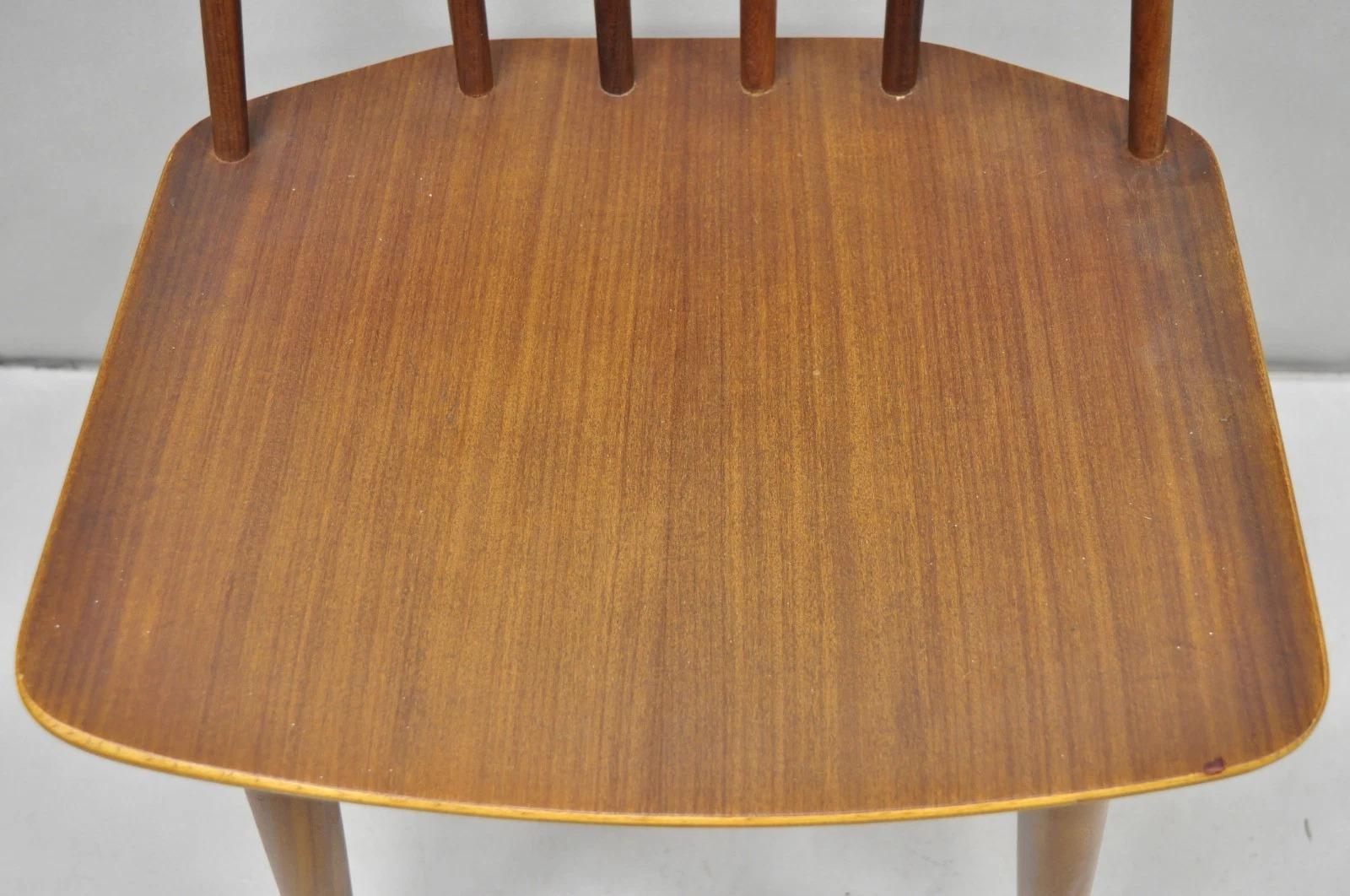 Vintage Danish Modern J77 Teak Side Chair von Folke Pallson für FDB Møbelfabrik (20. Jahrhundert) im Angebot