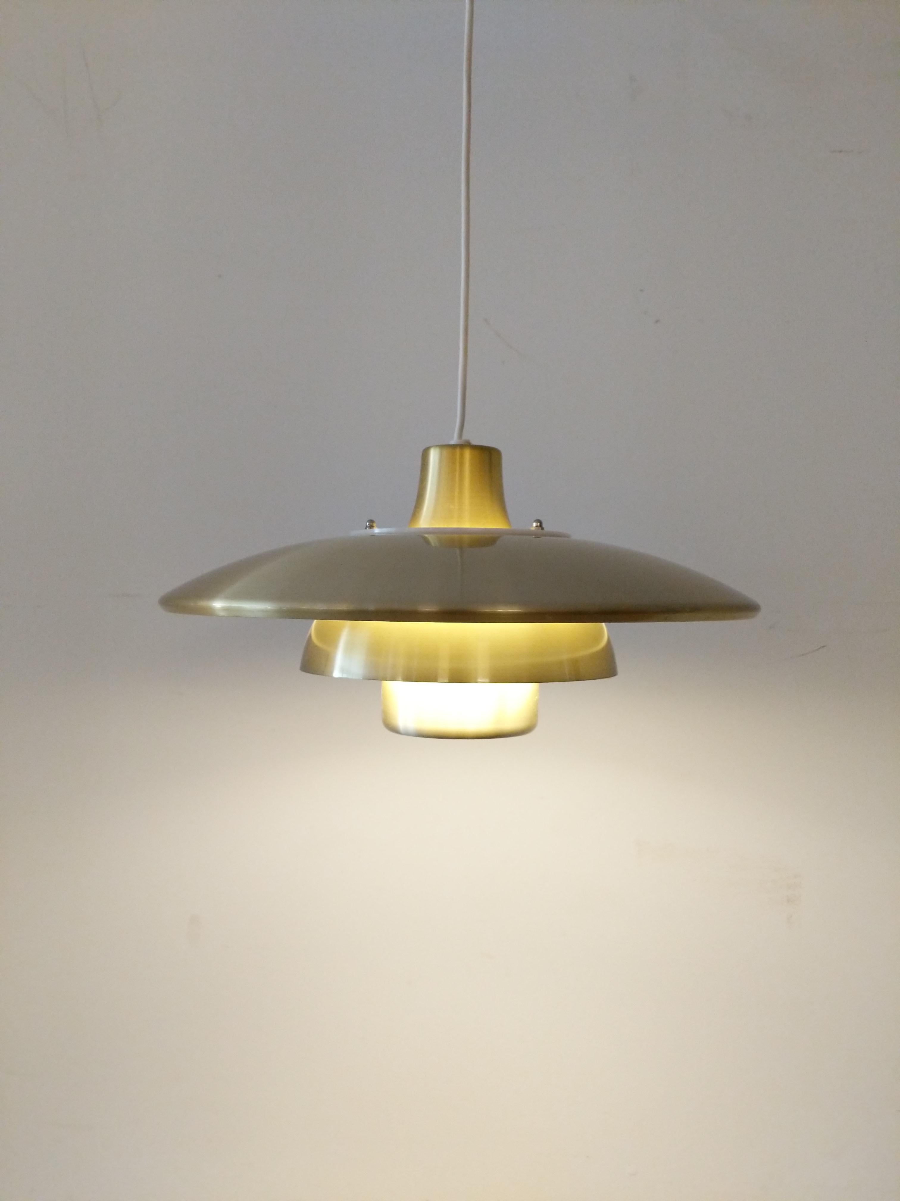 Vintage Danish Modern Lamp by Lyskaer In Good Condition In Gardiner, NY