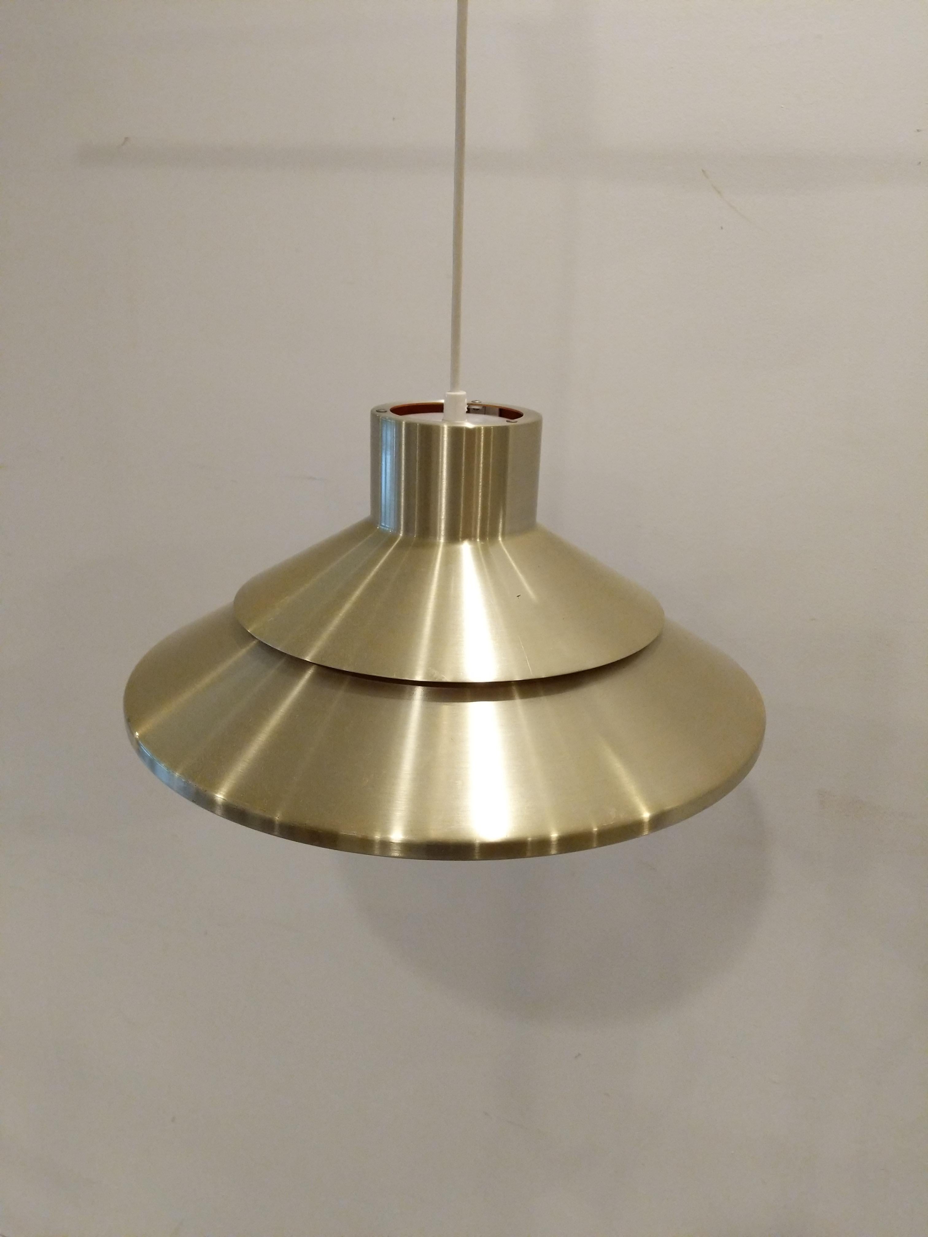 Authentic vintage mid century Danish / Scandinavian Modern hanging lamp / ceiling lamp / pendant light.

By Vitrika.

Imported directly from Denmark, this lamp is in great shape overall with minor wear from age (see photos).

The lamp is