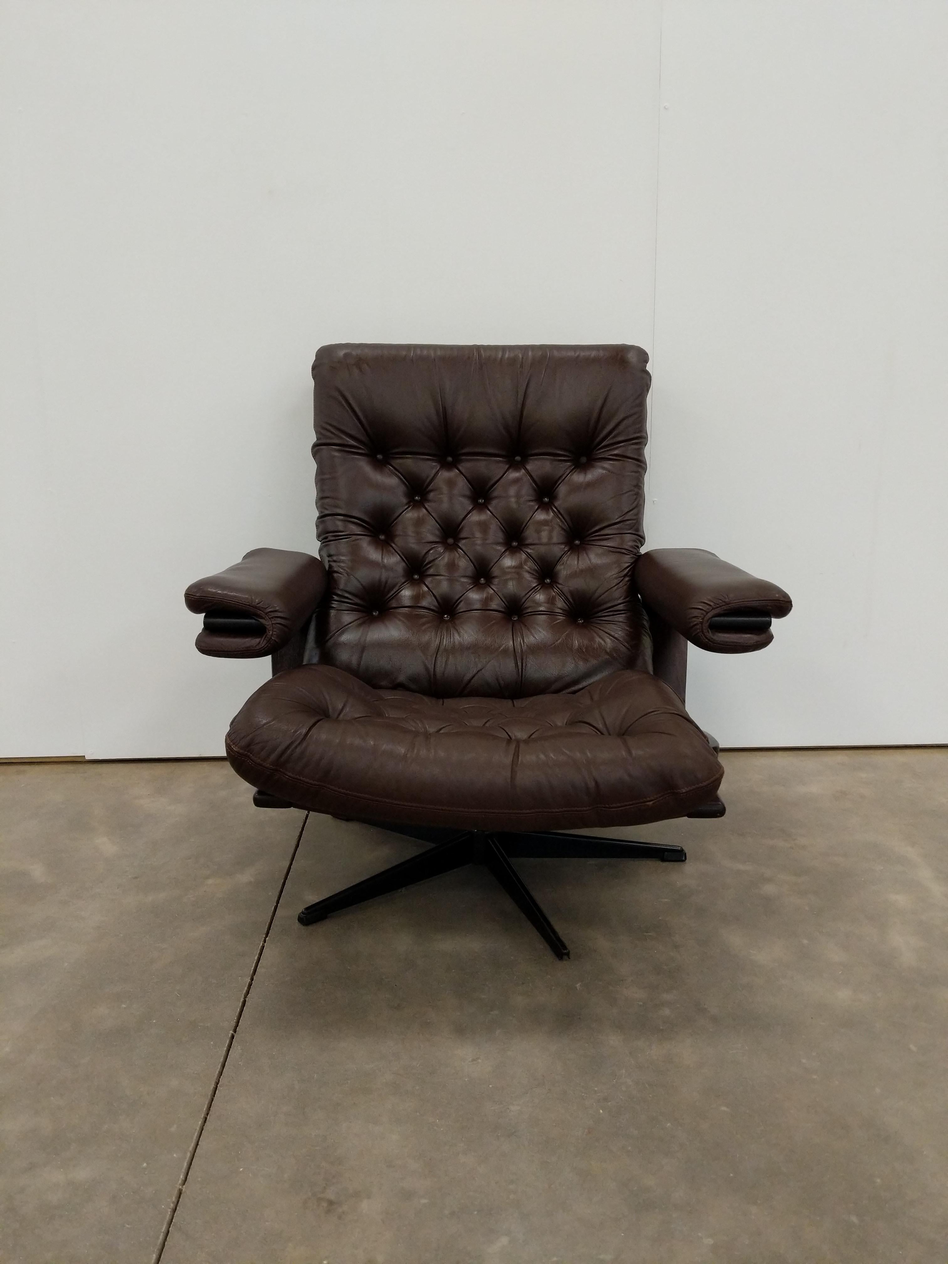 Sillón moderno danés vintage de cuero de Coja en Bueno estado para la venta en Gardiner, NY