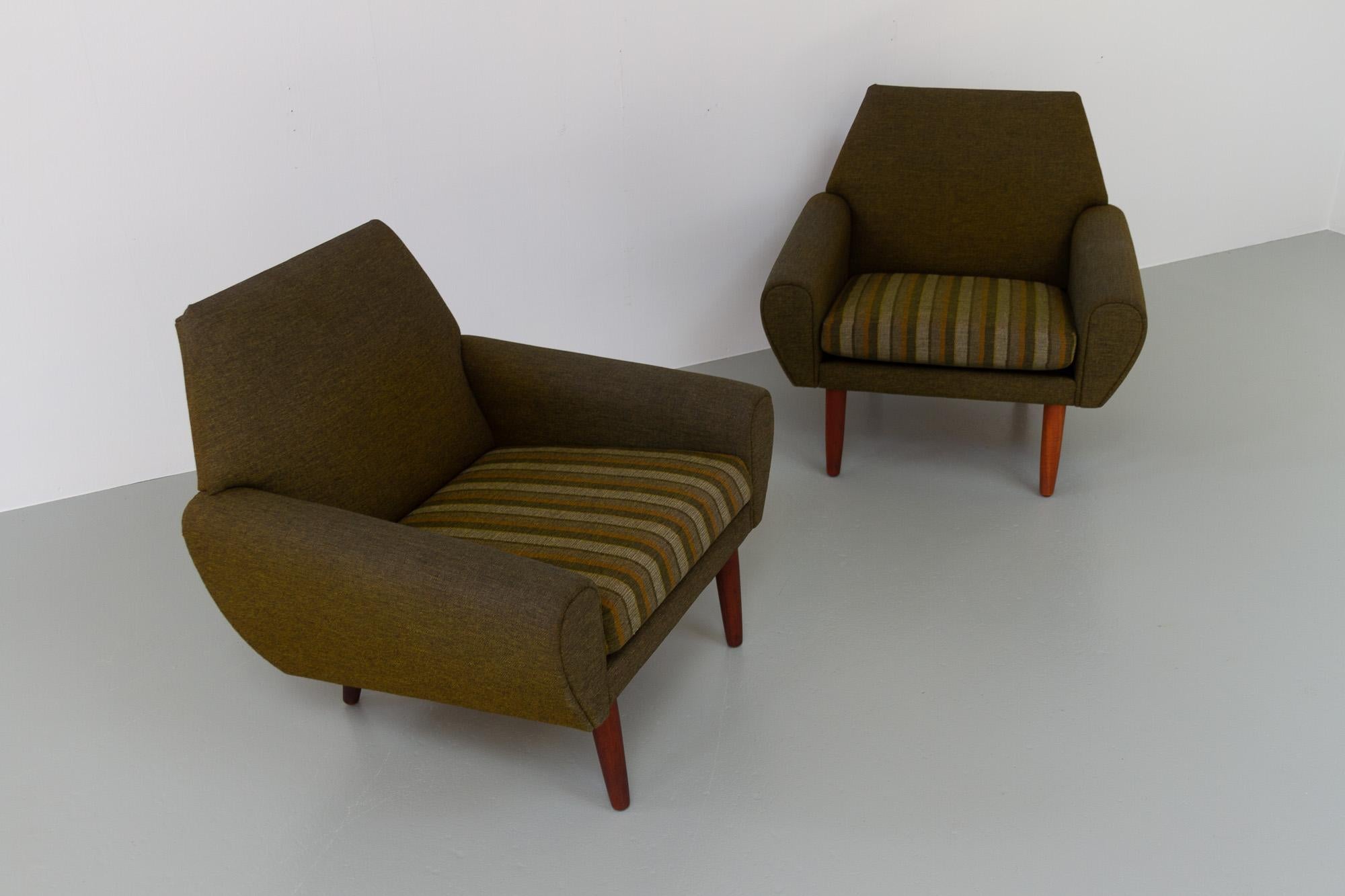 Vintage Danish modern lounge chairs by Kurt Østervig for Ryesberg Møbler, 1960.
Scandinavian Mid-Century Modern pair of green upholstered easy chairs with spring cushions. Attributed to Danish designer Kurt Østervig and therefore likely