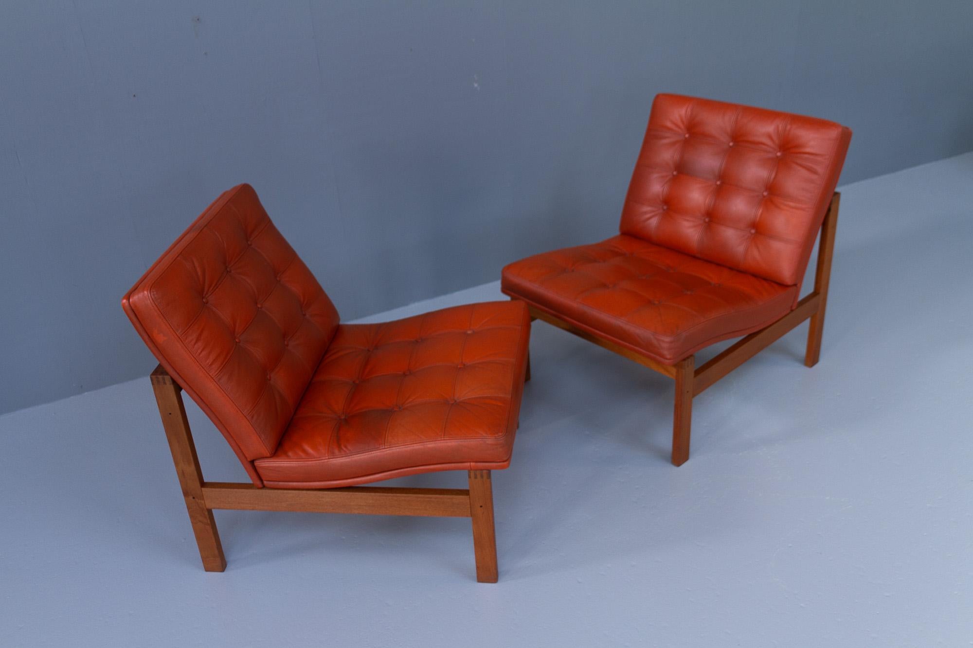 Vintage Danish Modern Moduline Lounge chairs by Gjerløv-Knudsen & Lind, 1970s.
Pair of Danish Scandinavian mid-century modern lounge chairs model Moduline designed by Ole Gjerløv-Knudsen and Torben Lind for France & Søn, Denmark.
Very elegant and