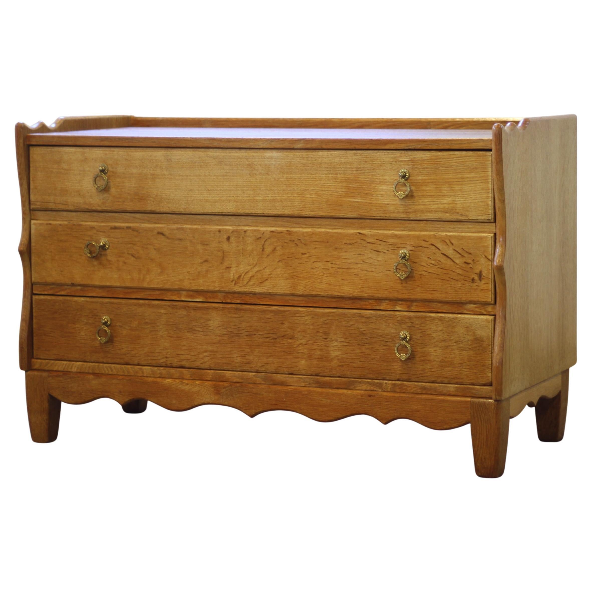 Armoire vintage danoise en Oak Modernity attribuée à Kjærnulf, 1960s