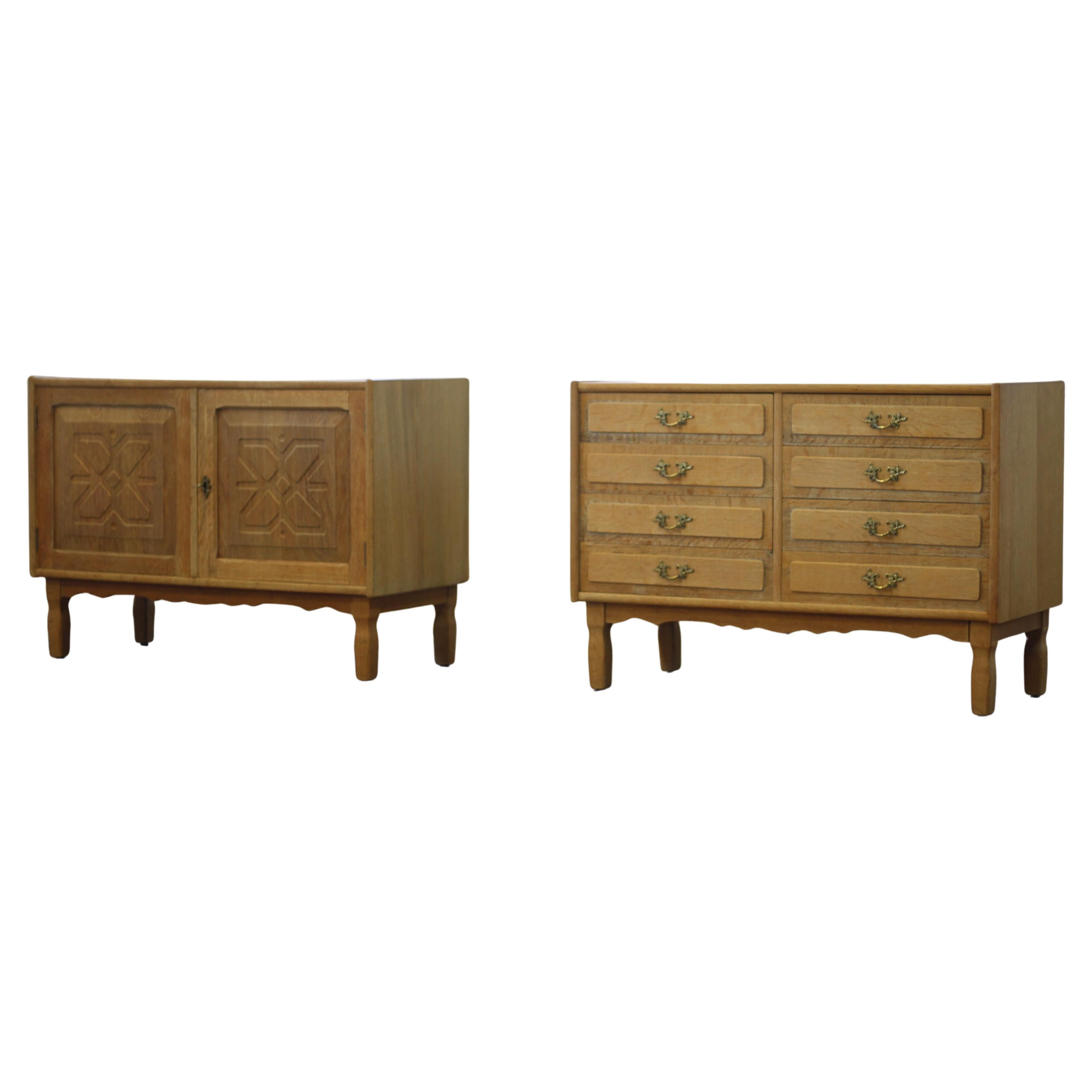 Vintage Danish Modern Oak Cabinets style of Kjærnulf, 1960s. Ensemble de 2 pièces