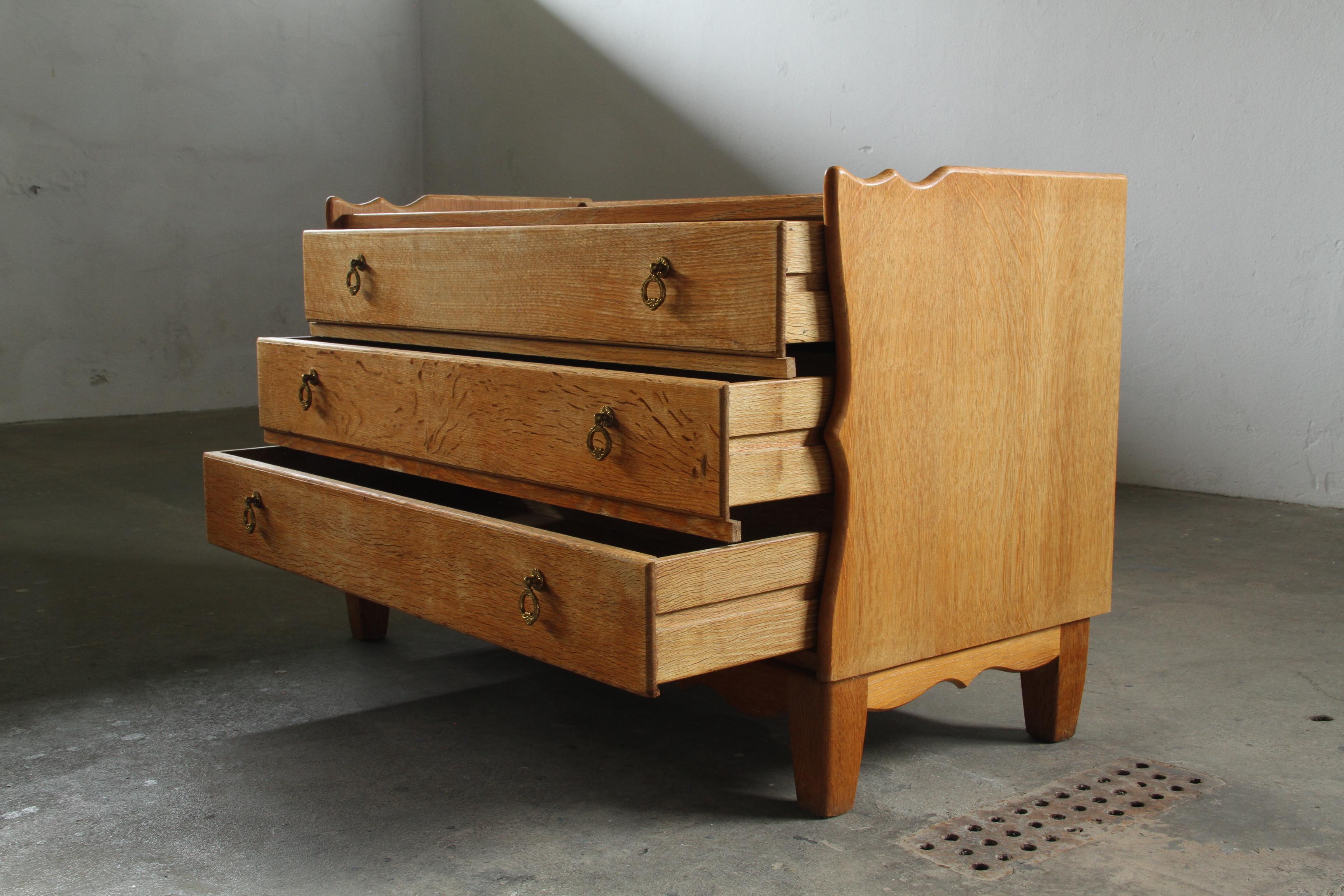 Vintage Danish Modern Oak Dresser zugeschrieben Kjærnulf, 1960er Jahre im Angebot 3