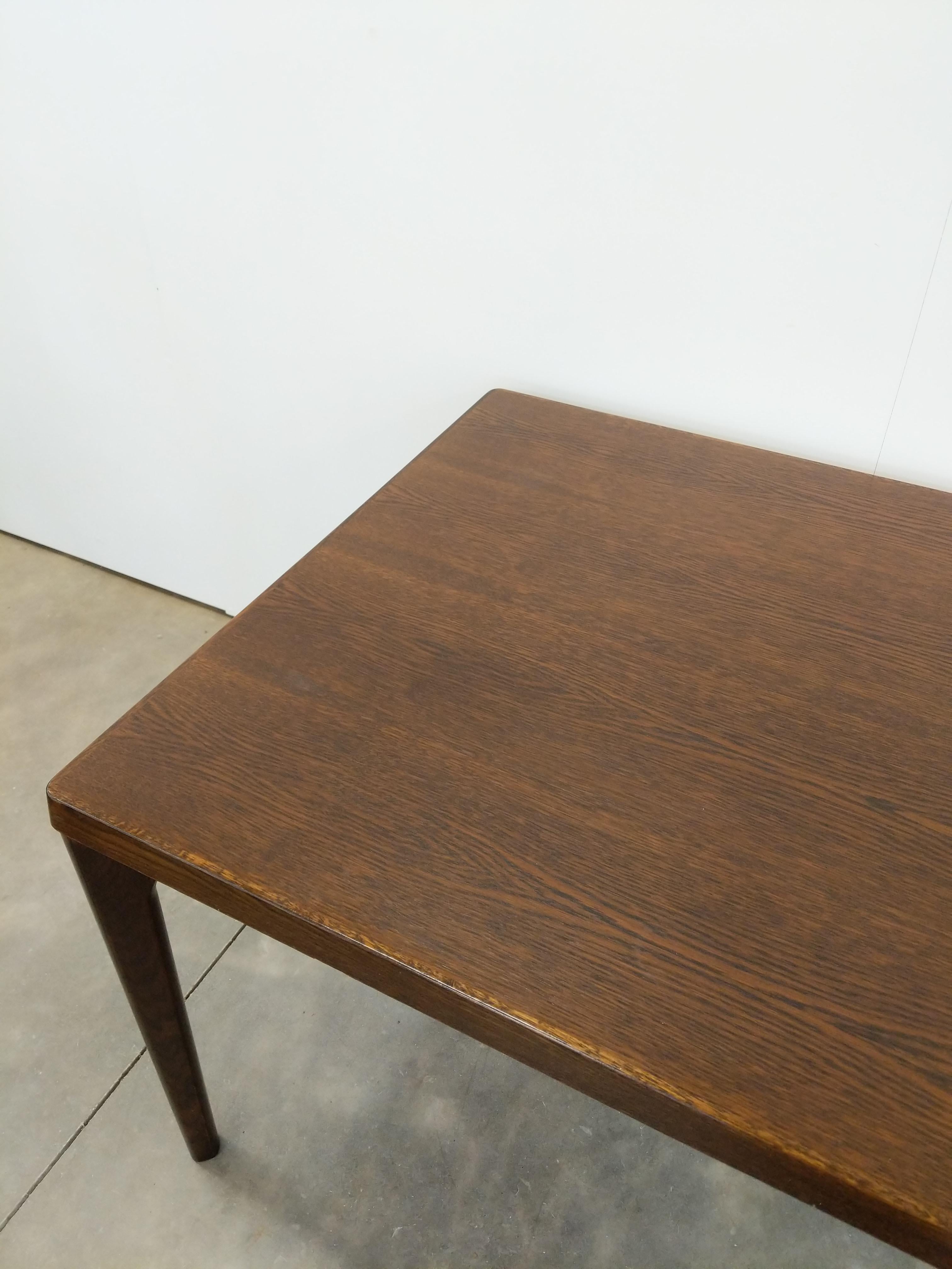 Vintage Danish Modern Oak Extendable Dining Table by Henning Kjaernulf In Good Condition In Gardiner, NY