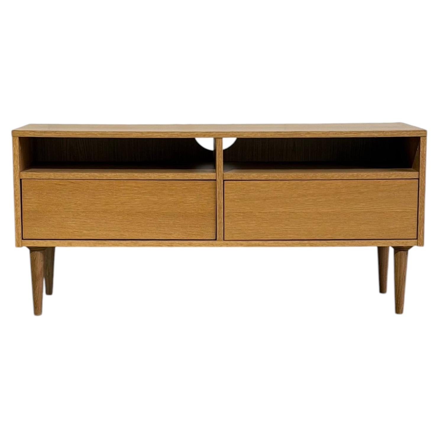 Consola multimedia de estilo danés moderno vintage de roble / Mueble bajo para la tele con cajones