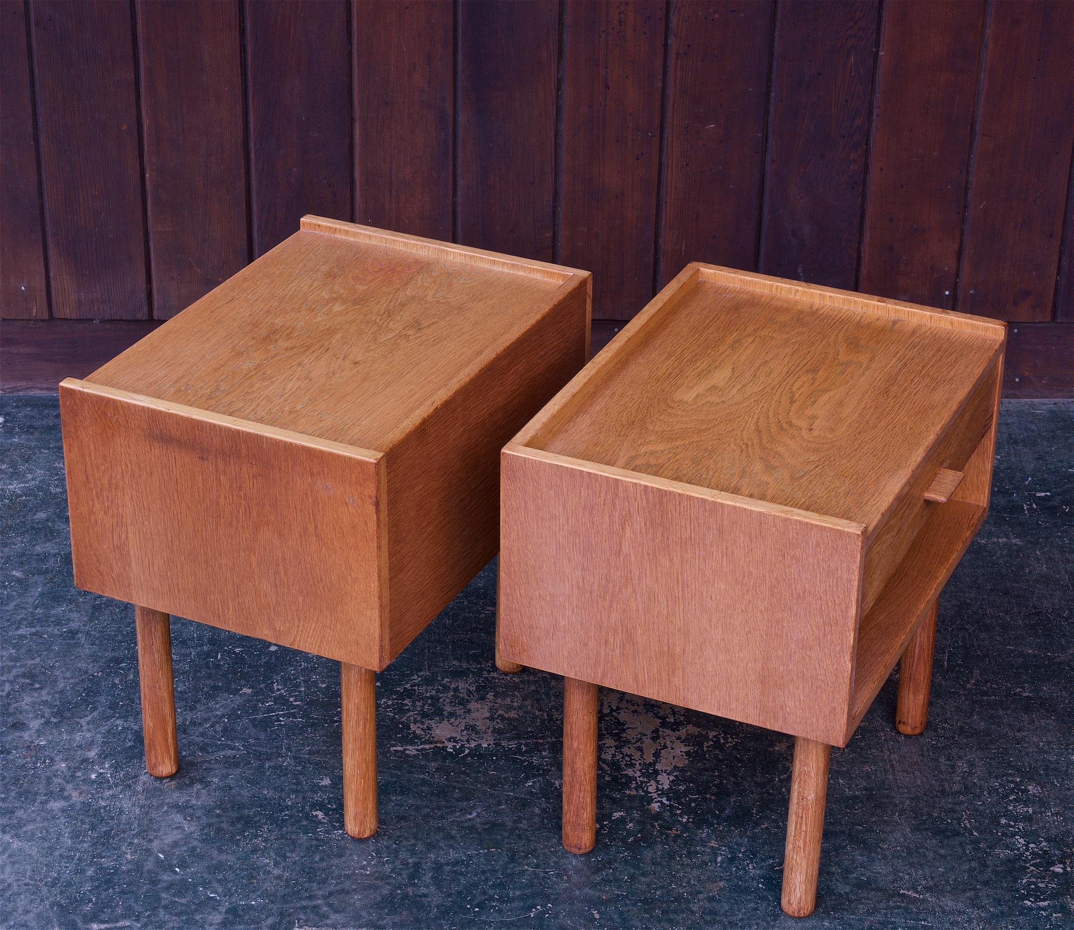 Chêne Tables de nuit danoises modernes vintage en chêne par Hans J. Wegner pour Ry Mobler 