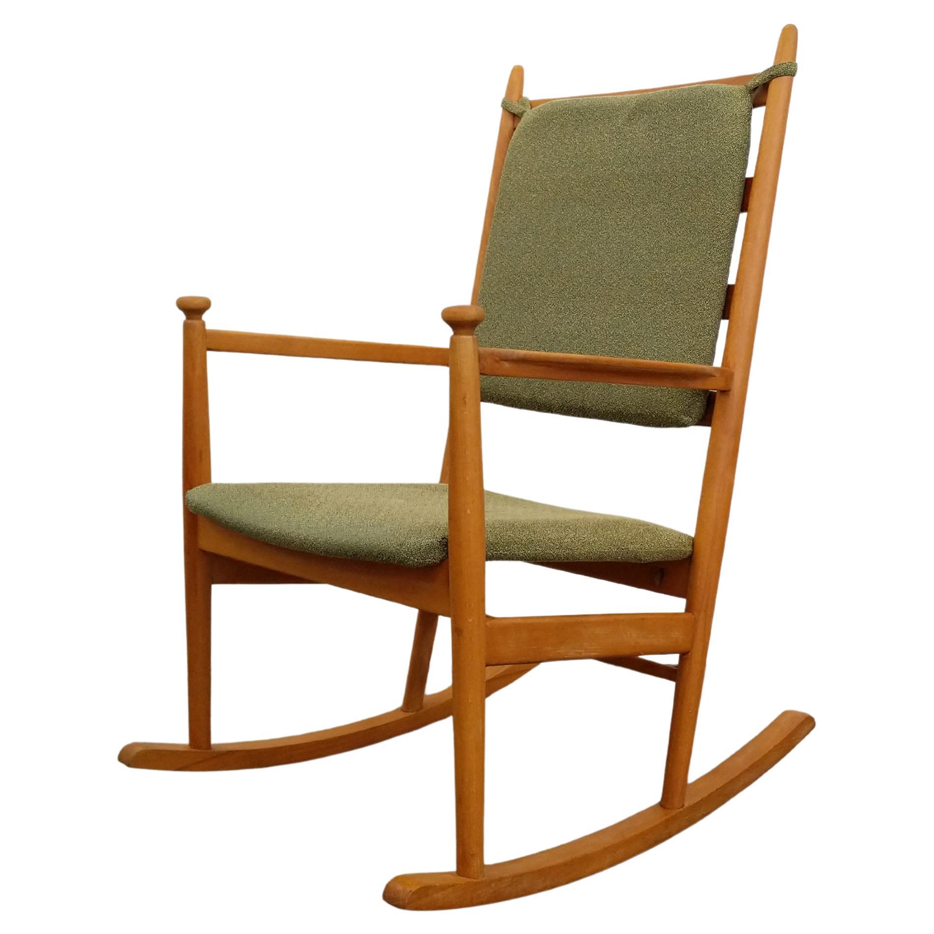 Mecedora moderna danesa vintage