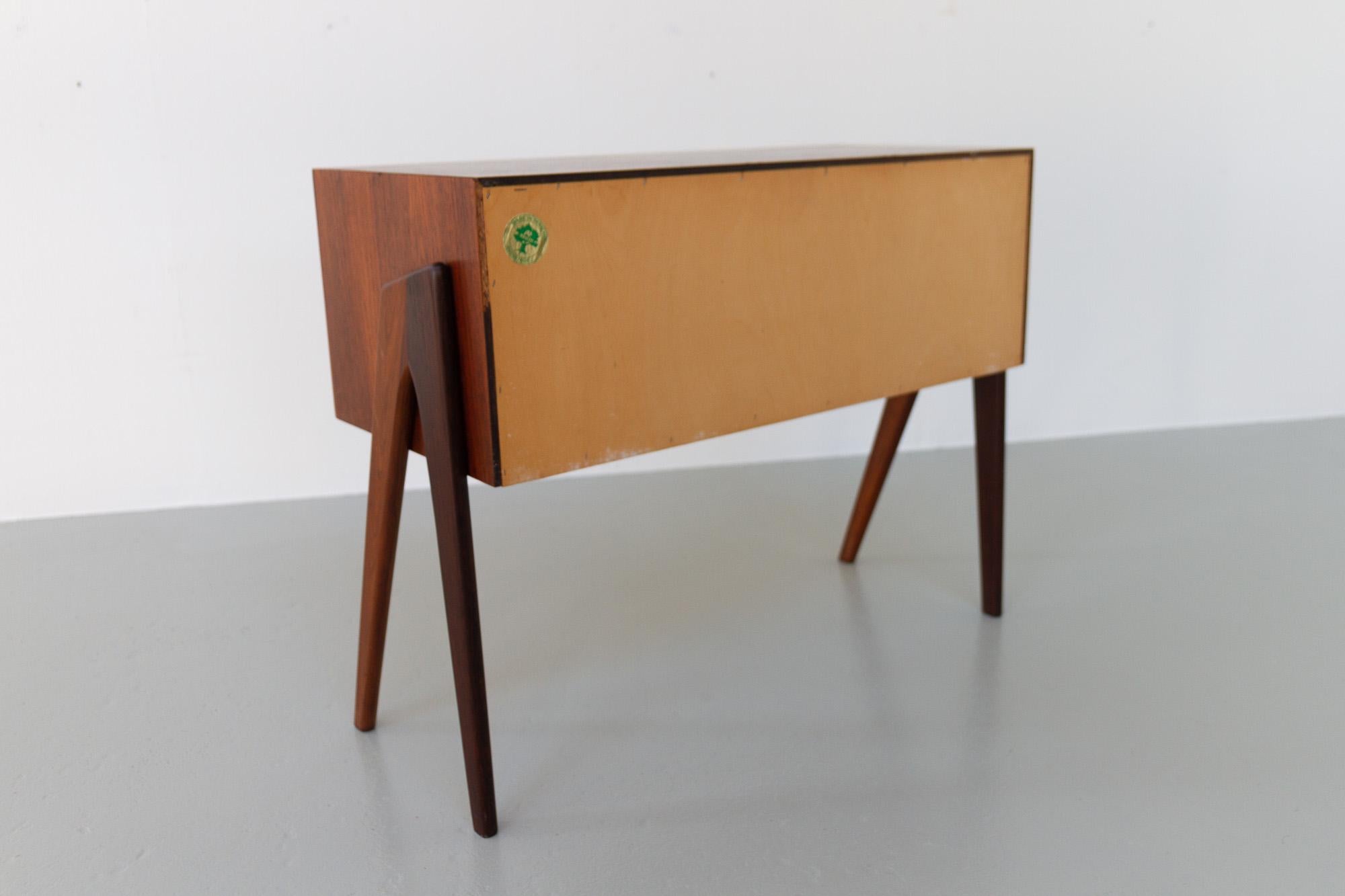 Vintage Danish Modern Rosewood Nightstand by AP Møbler Svenstrup, 1960s For Sale 3