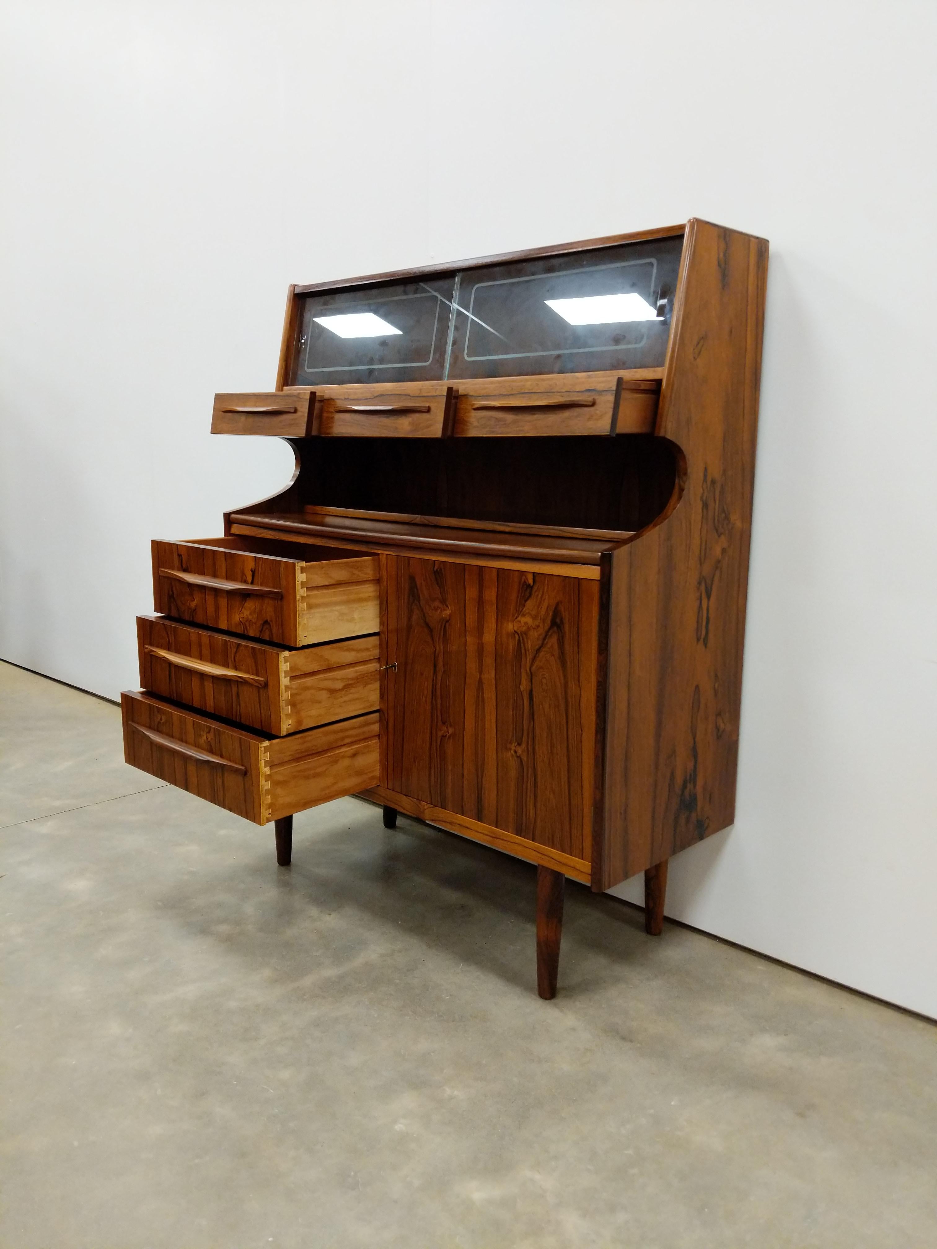Escritorio danés moderno vintage de palisandro Moderno de mediados de siglo en venta