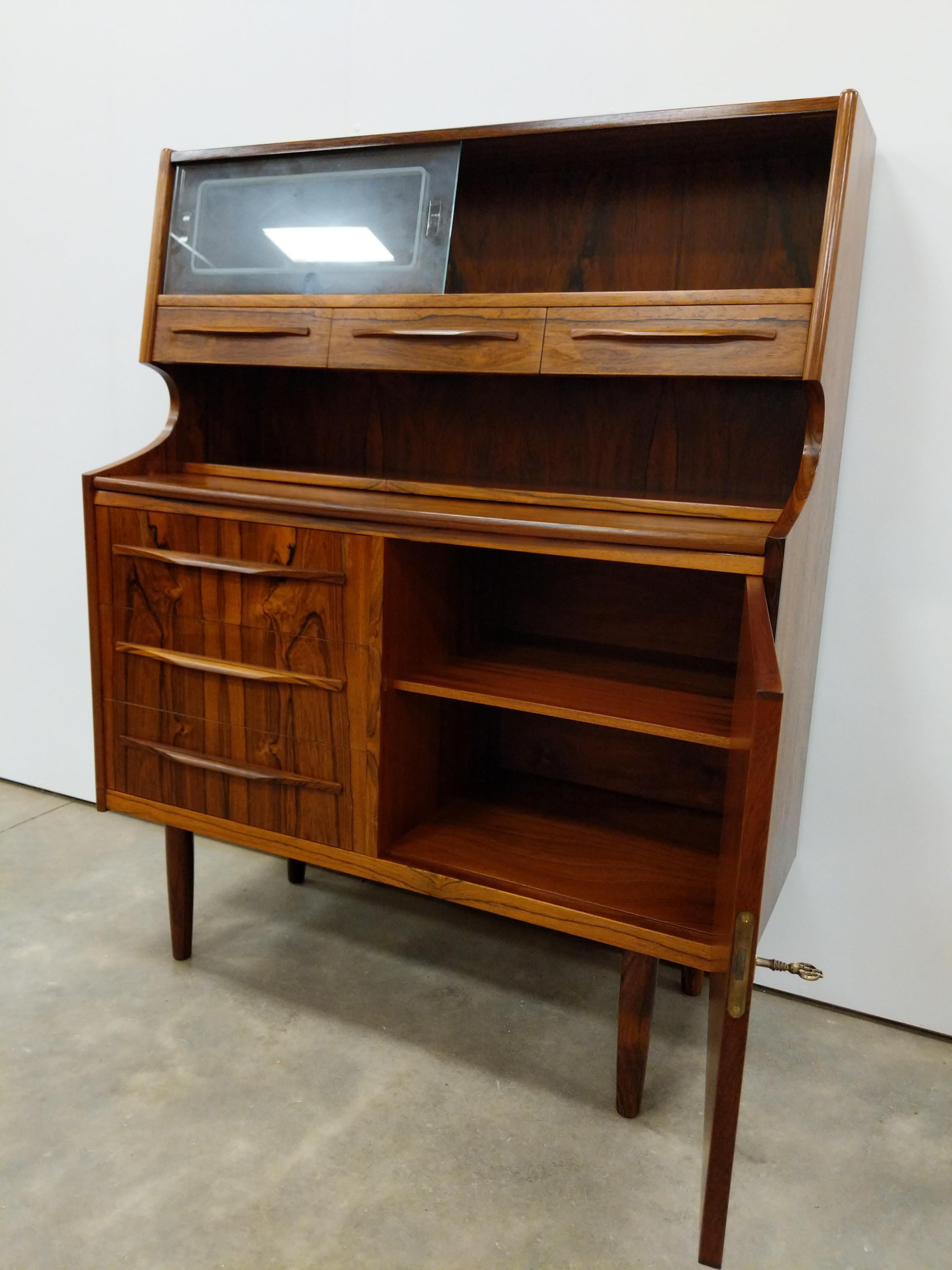 Escritorio danés moderno vintage de palisandro Danés en venta