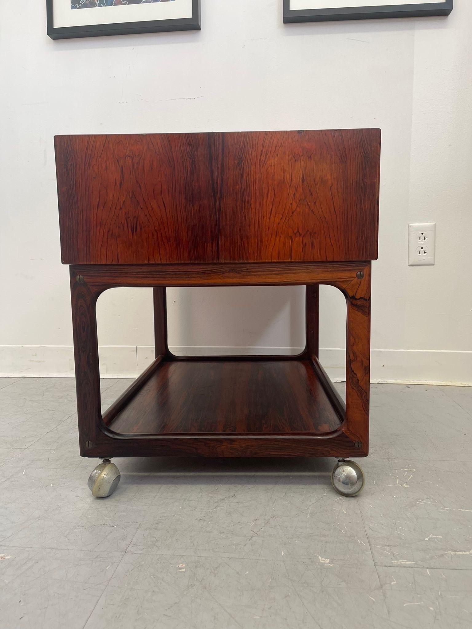 Vintage Danish Modern Rosewood Side Table on Casters. Uk Import In Good Condition For Sale In Seattle, WA