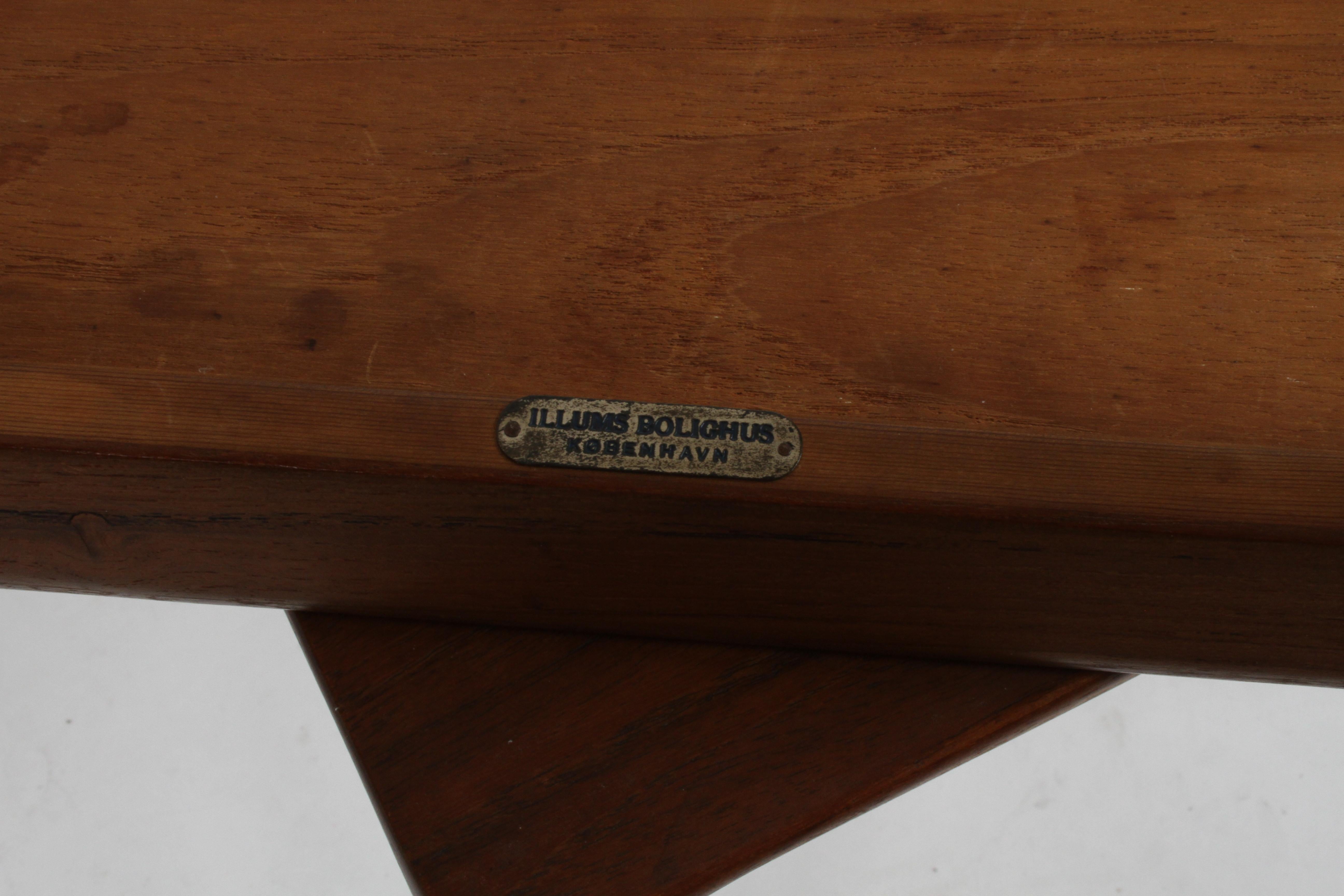 Vintage Danish Modern Set of 3 Teak Nesting Tables Retailed by Illums Bolighus 9