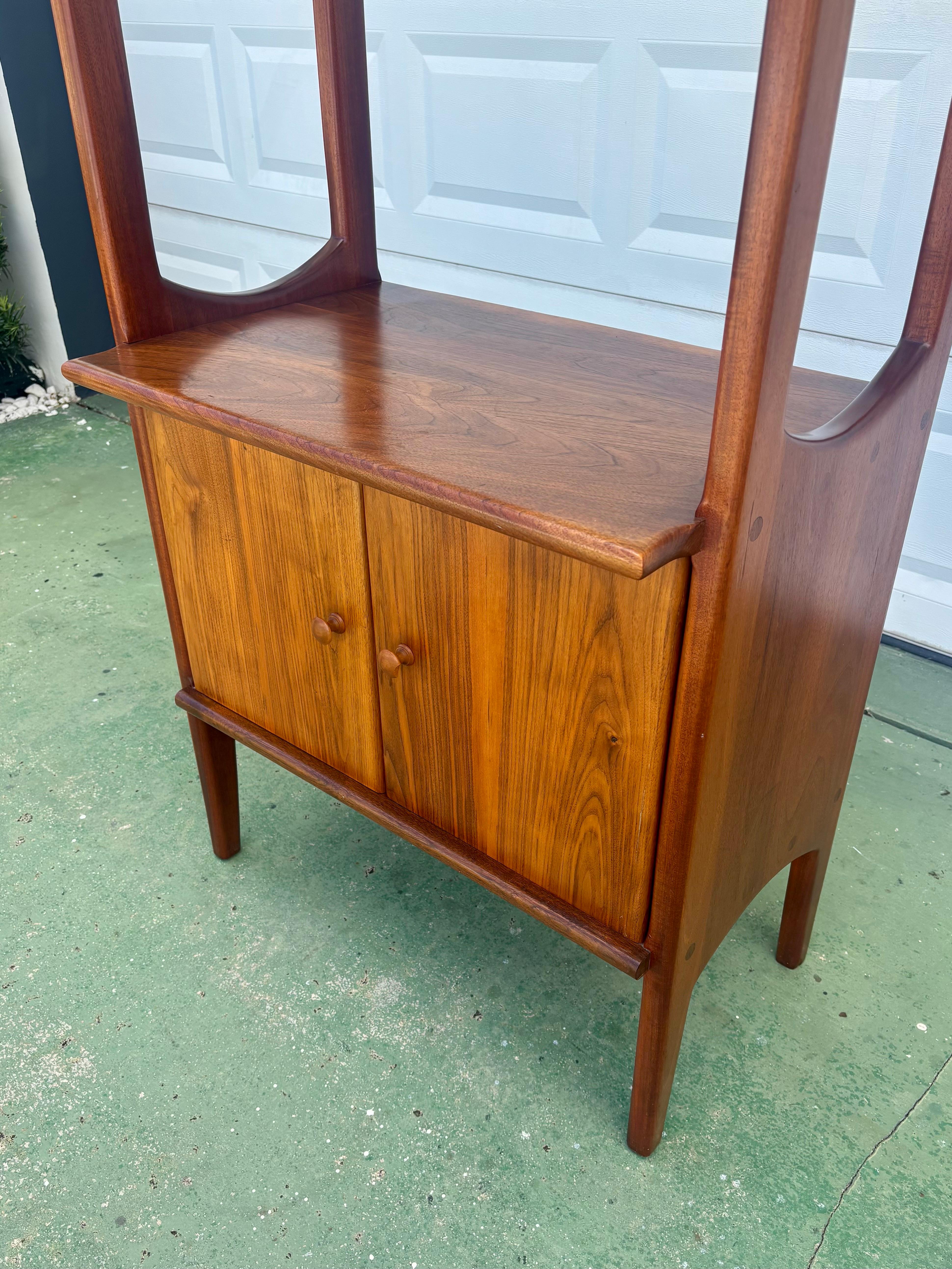 Vintage Danish Modern Solid Walnut Architectural Display Cabinet In Good Condition For Sale In Delray Beach, FL
