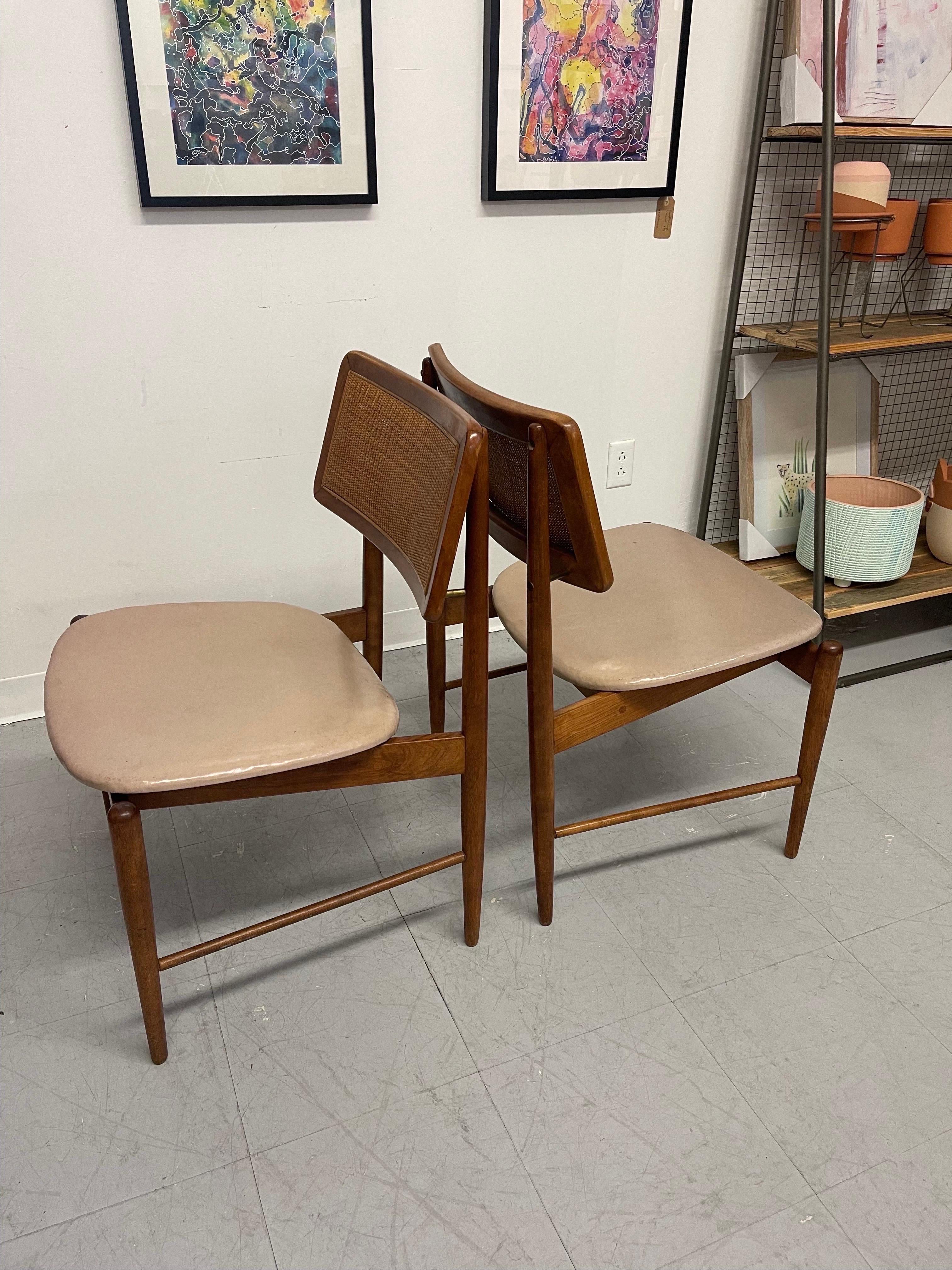Mid-20th Century Vintage Danish Modern Style Pair of Rattan Chairs. For Sale