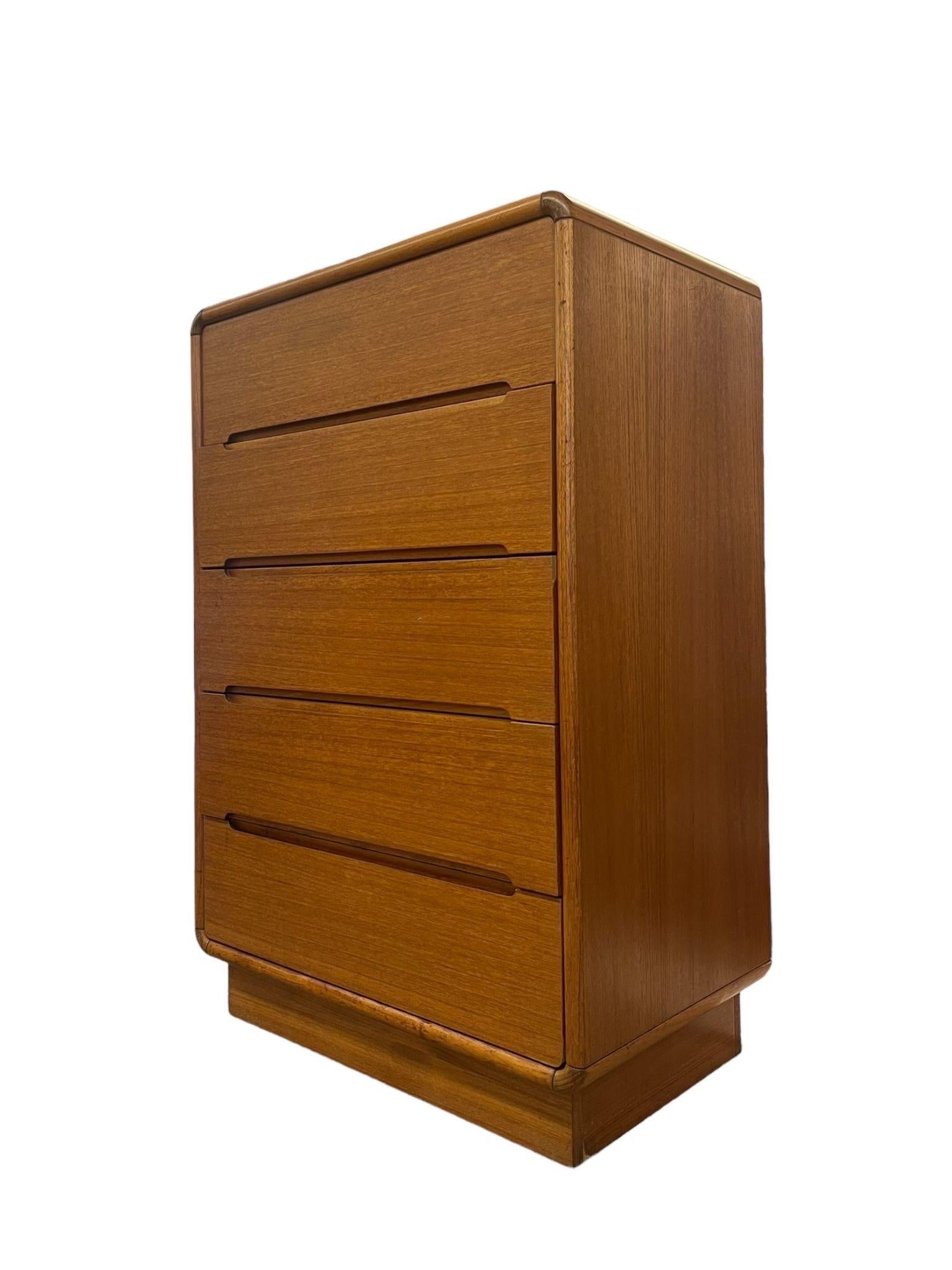 Mid-Century Modern Vintage Danish Modern Style Teak Five Drawer Tall Dresser. For Sale