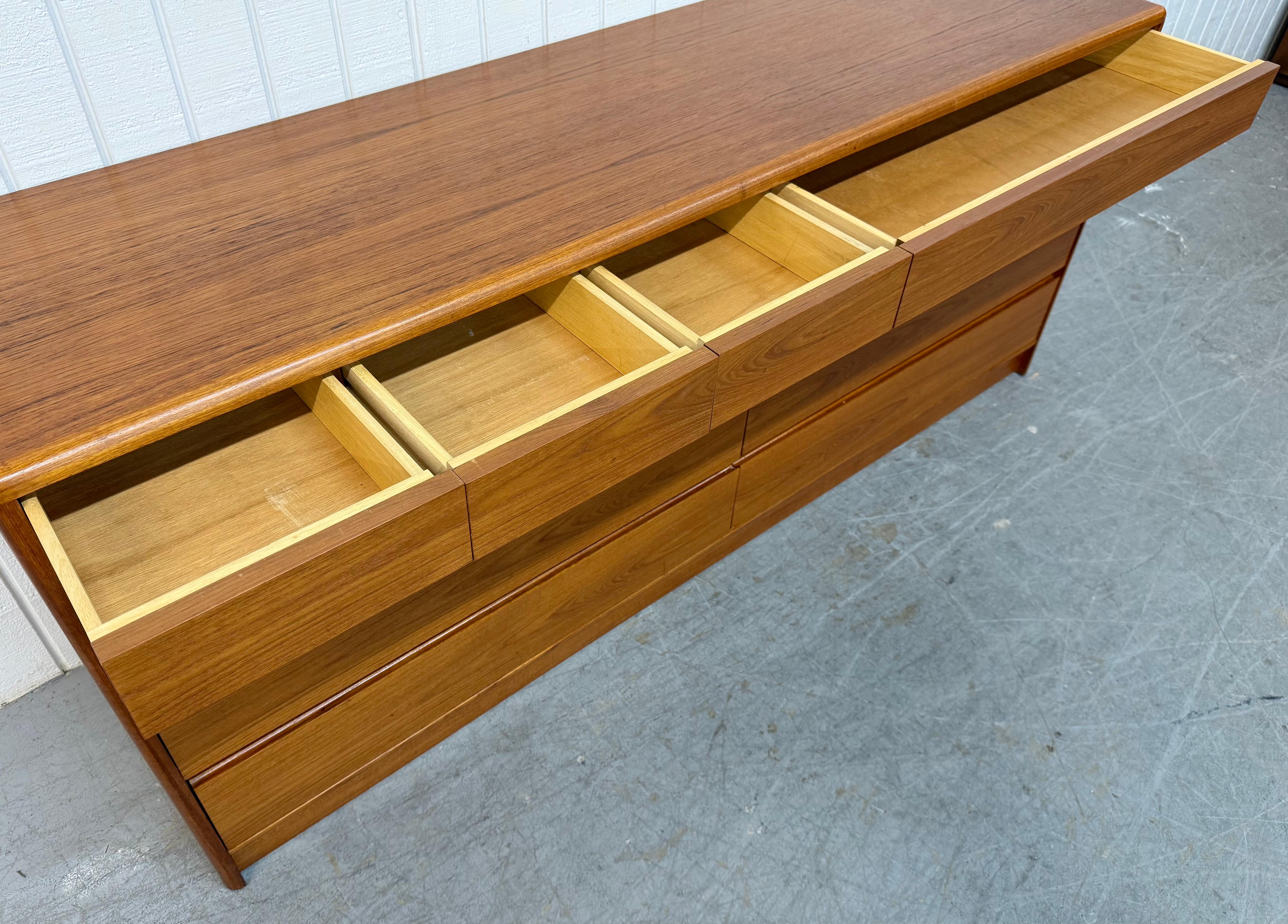 Bois Commode danoise moderne vintage en teck à 10 tiroirs en vente