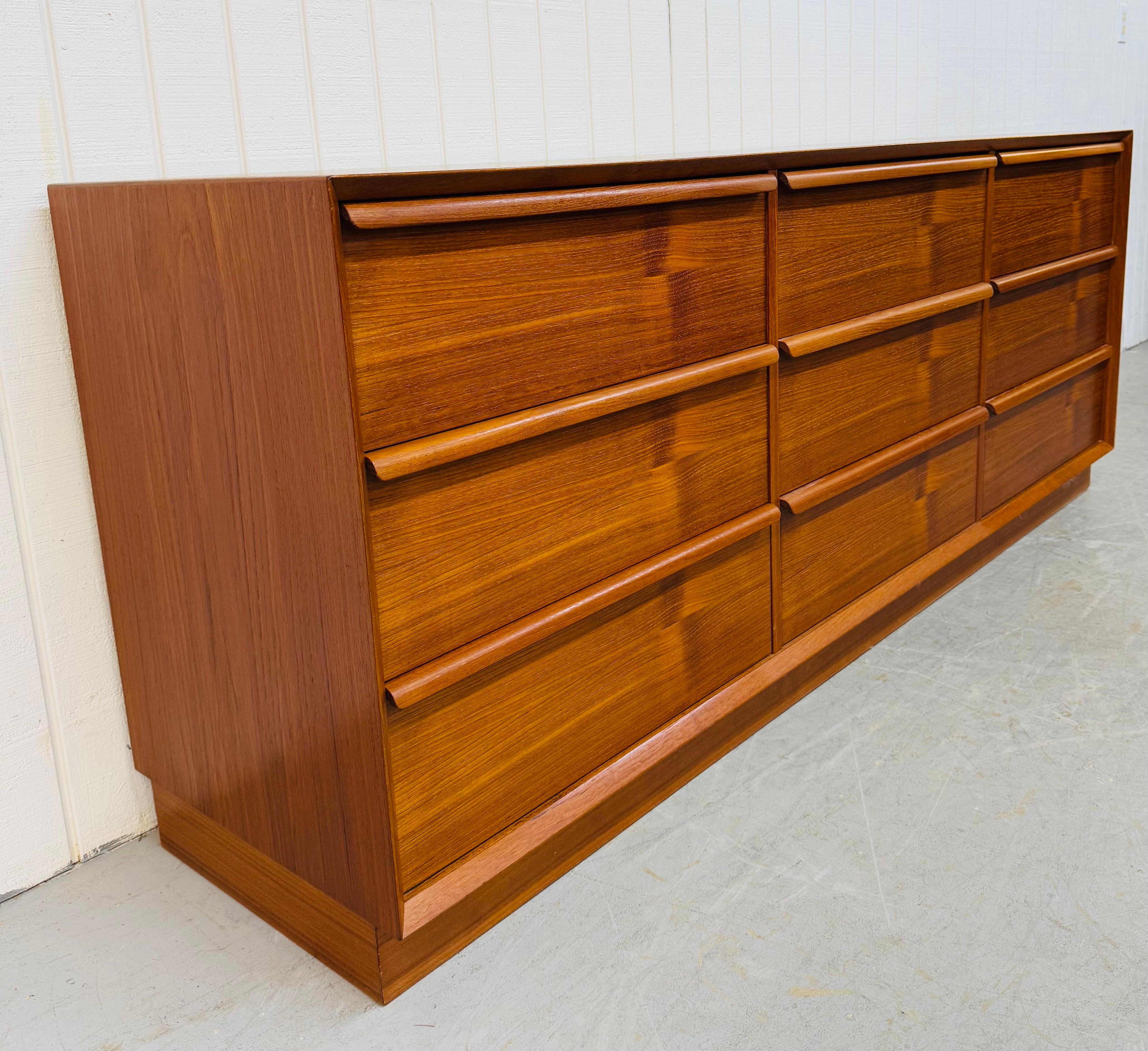 This listing is for a Vintage Danish Modern Teak 9-Drawer Dresser. Featuring a straight line design, nine drawers with rounded wooden pulls, plinth base, and beautiful teak finish. This is an exceptional combination of quality and Danish design! 