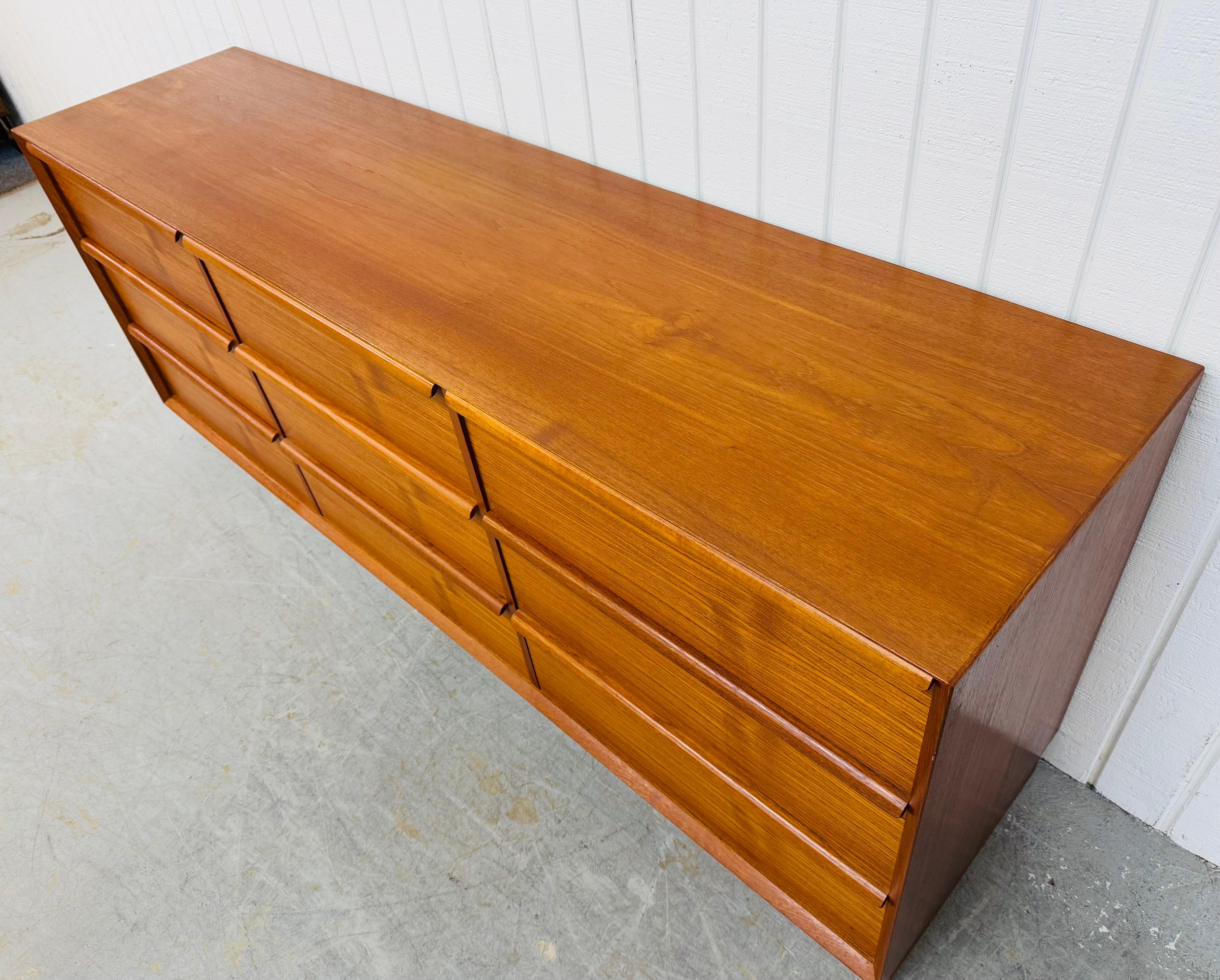 20th Century Vintage Danish Modern Teak 9-Drawer Dresser