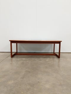Table basse vintage de style « Danish Modern » en teck et carrelage, signée Toften