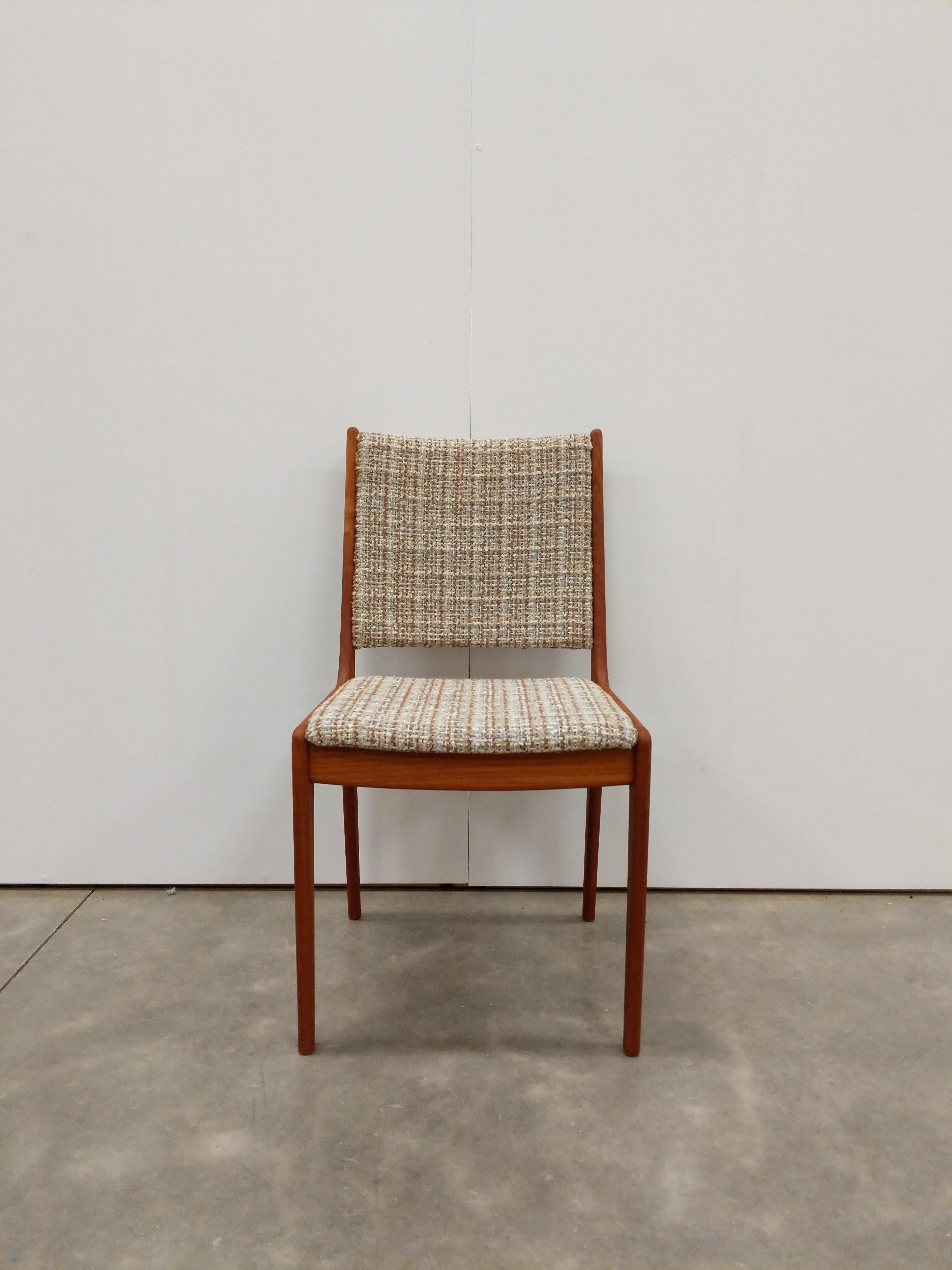 Sedia moderna danese vintage in teak di Johannes Andersen In condizioni buone in vendita a Gardiner, NY