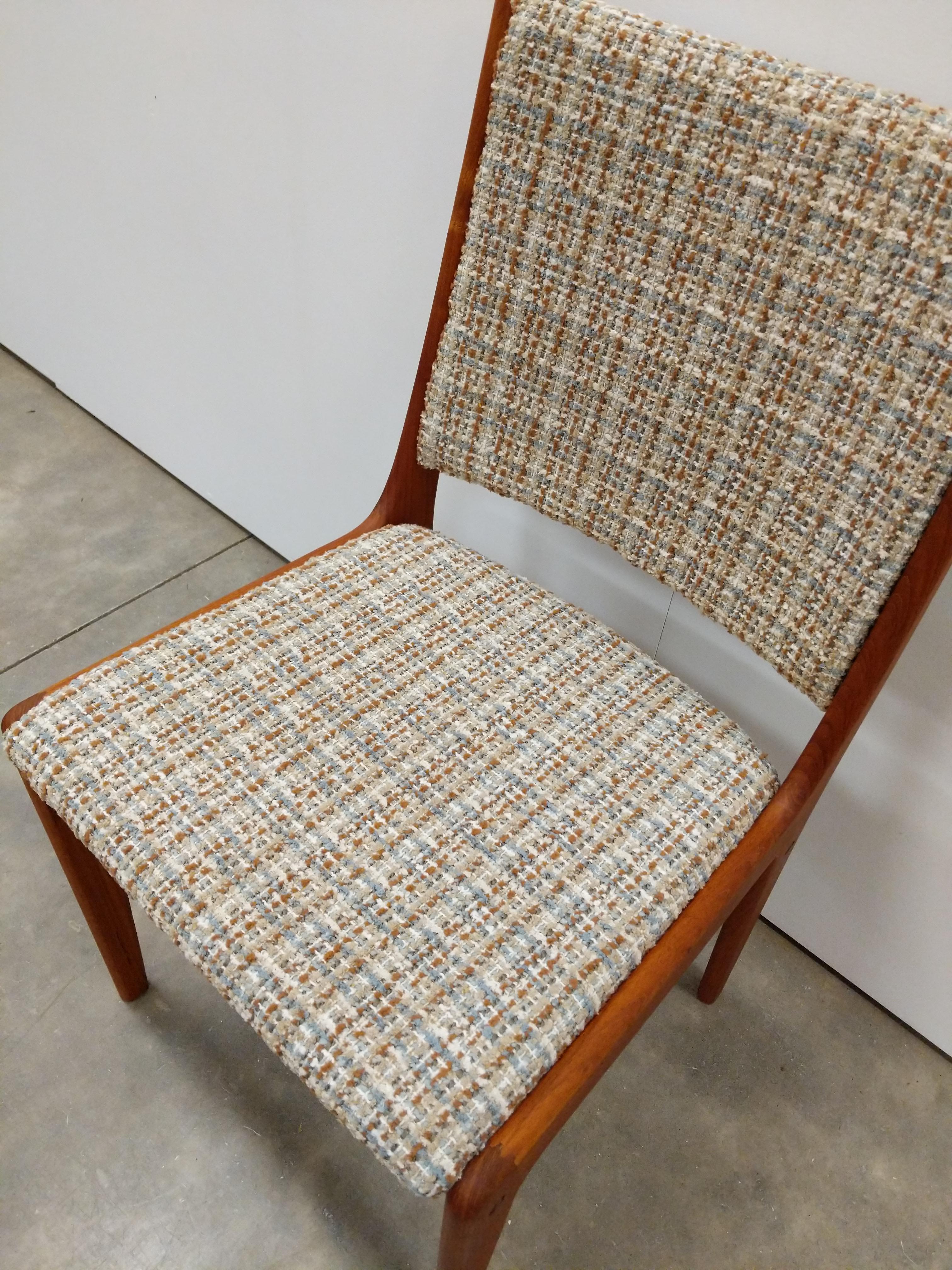 Teak Sedia moderna danese vintage in teak di Johannes Andersen in vendita